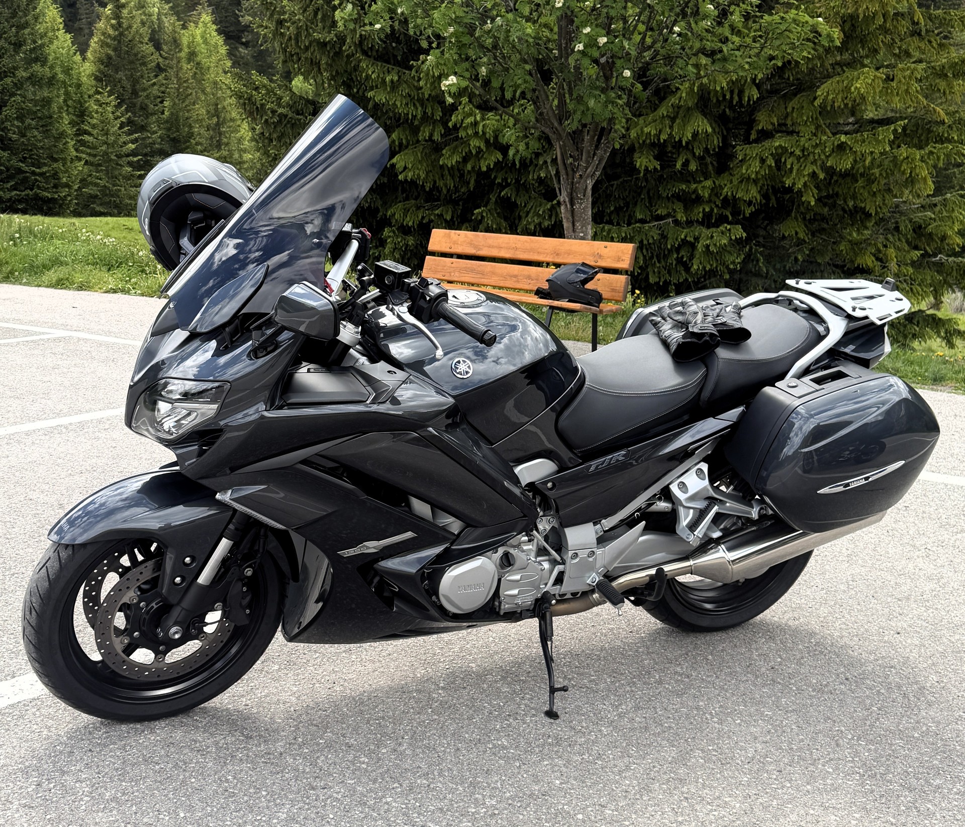 YAMAHA FJR 1300 AE ABS-image-1