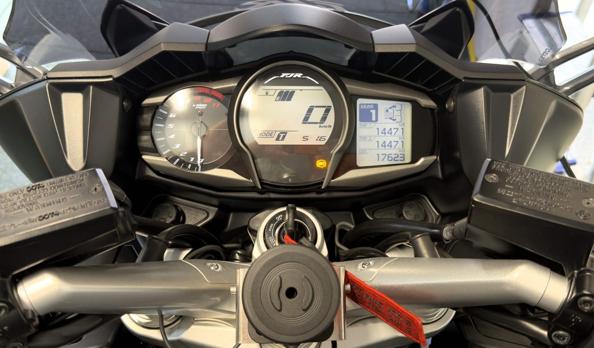 YAMAHA FJR 1300 AE ABS-image-5