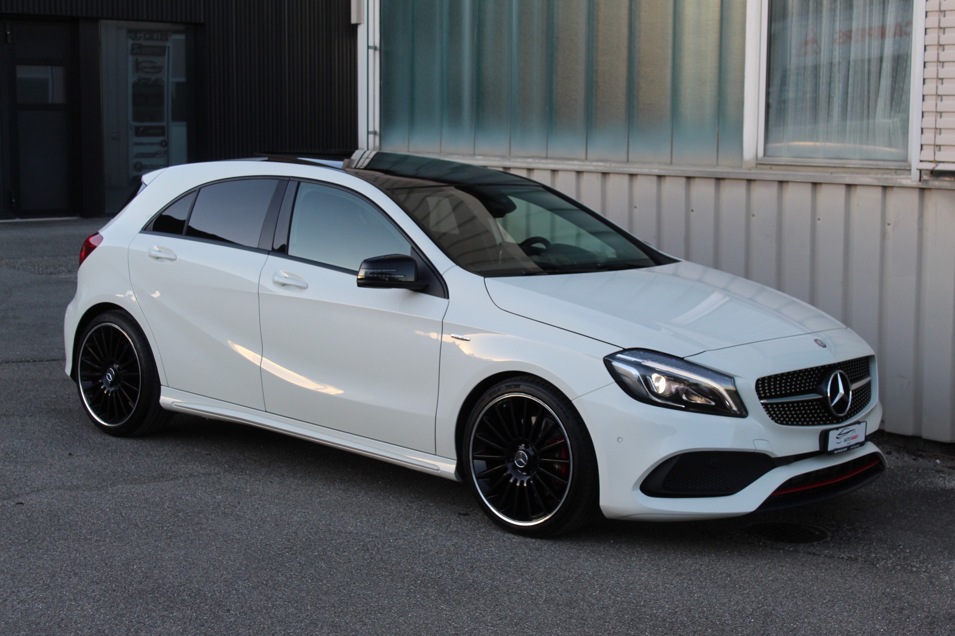 MERCEDES-BENZ A 250 Sport 4Matic 7G-DCT AMG-Line