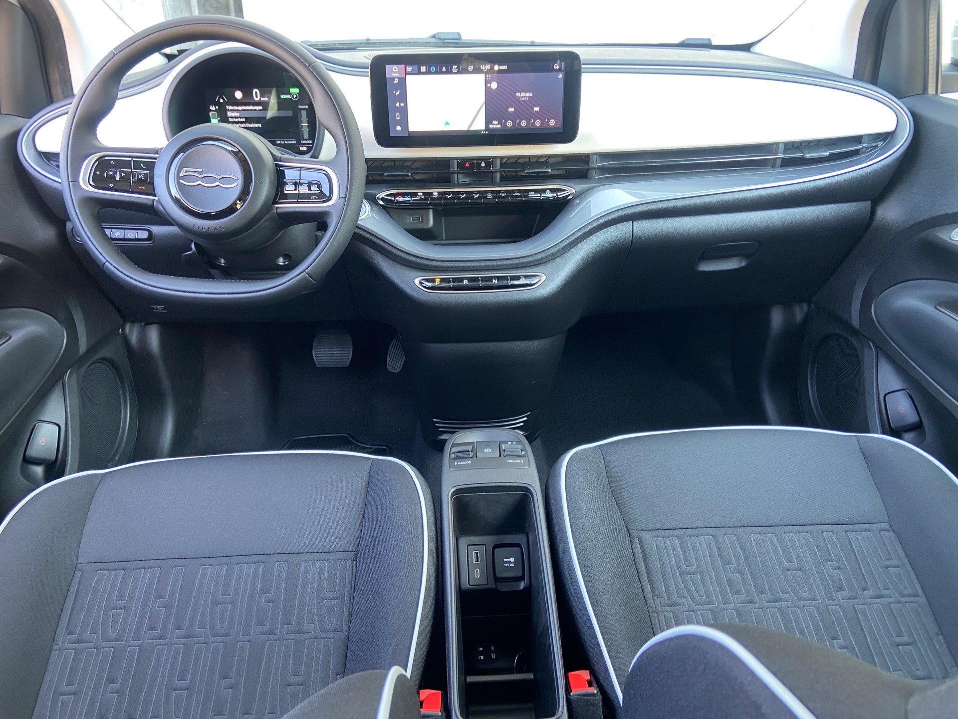 FIAT 500 electric 118PS Vita-showroom-element-2
