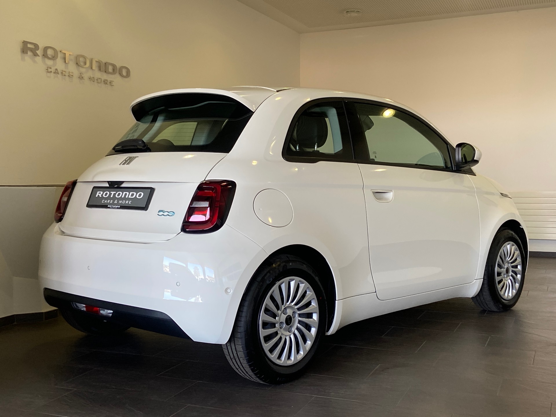 FIAT 500 electric 118PS Vita-showroom-element-1
