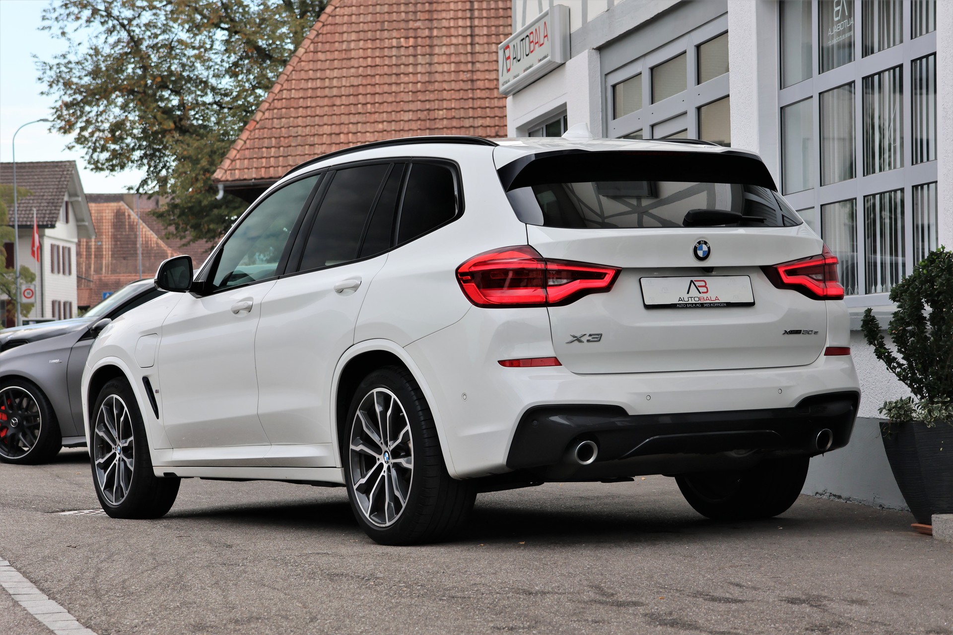 BMW X3 xDrive 30e M Sport (CH) + 2.0T AHK-showroom-element-2