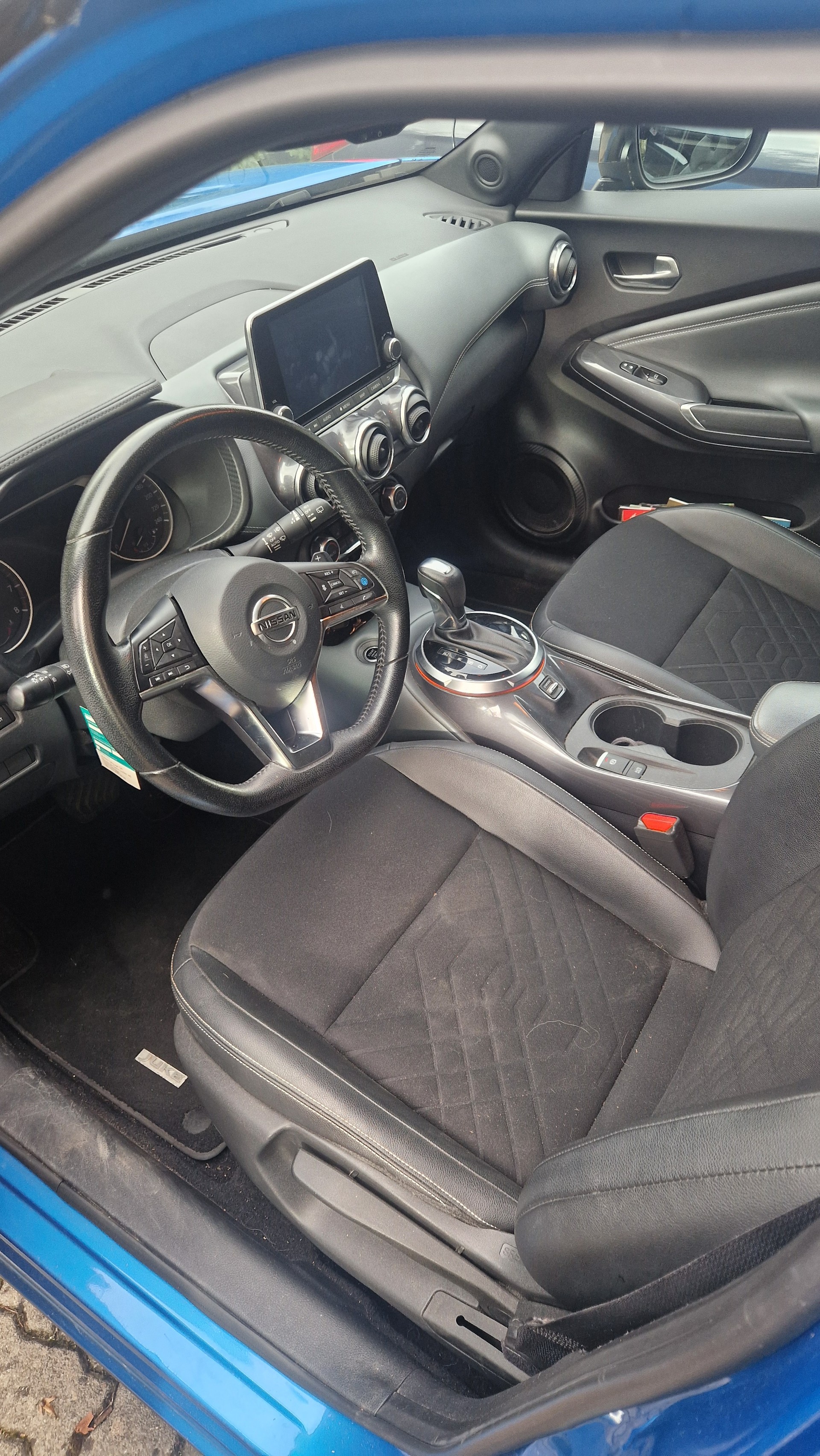 NISSAN 1.0 DIG-T Tekna-image-9
