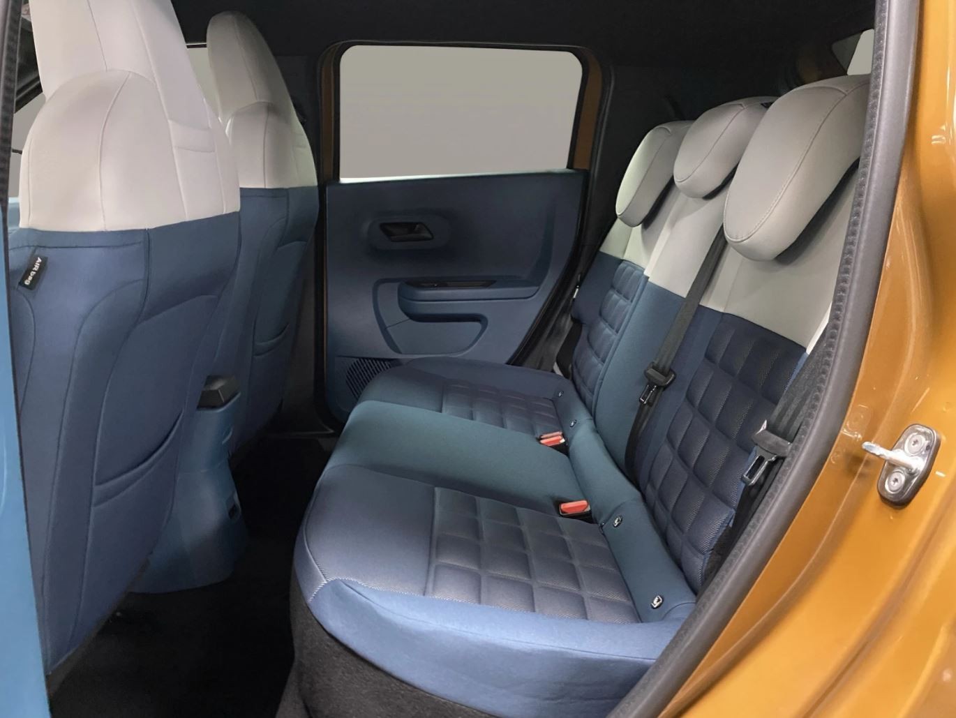 FIAT Grande Panda BEV La Prima-image-11
