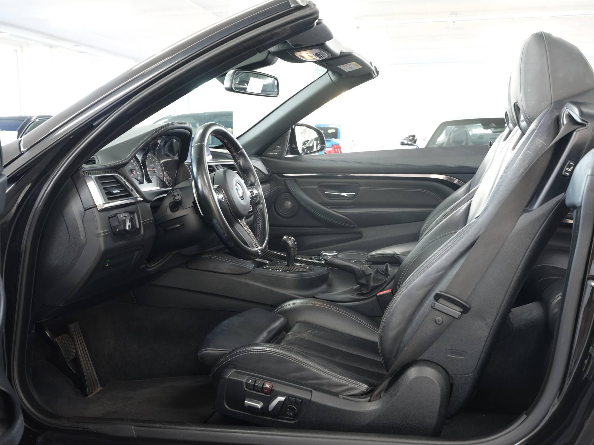 BMW M4 Cabriolet Competition DKG *Harman & Kardon* *M - Performance* *Rückfahrkamera*-image-22