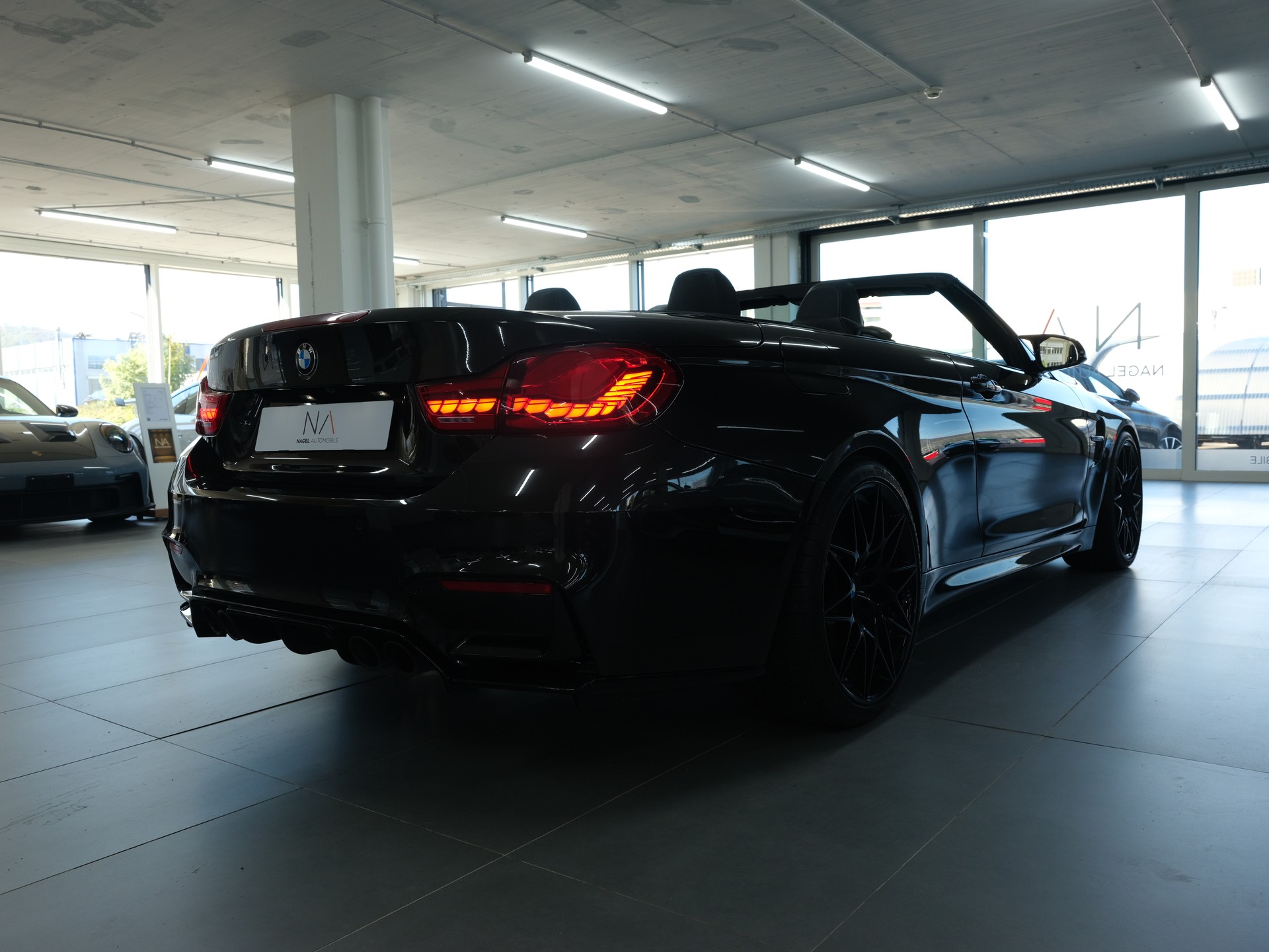 BMW M4 Cabriolet Competition DKG *Harman & Kardon* *M - Performance* *Rückfahrkamera*-showroom-element-3