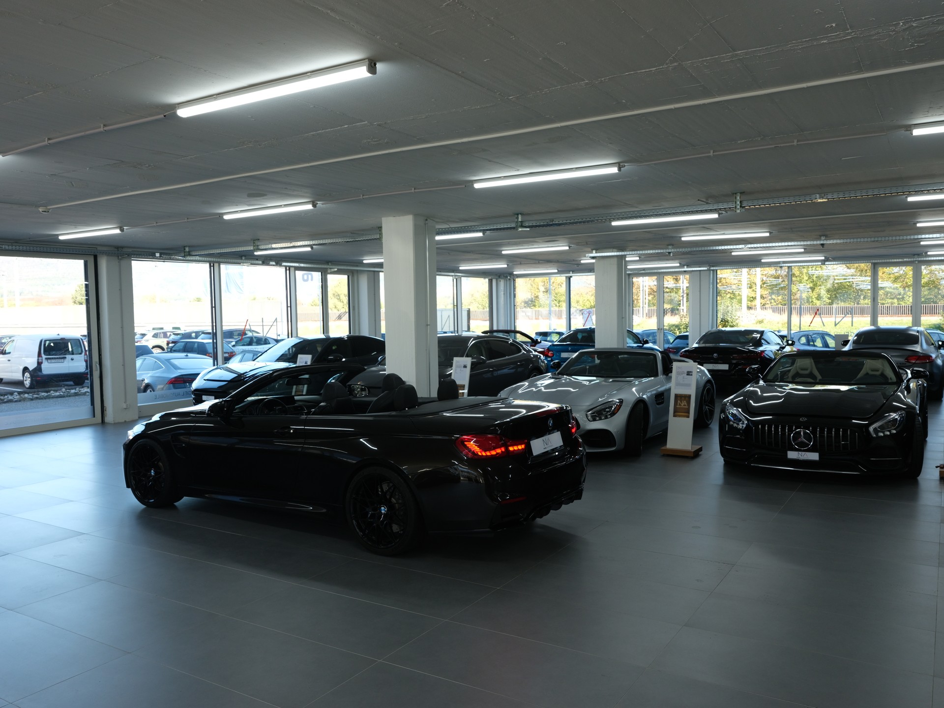 BMW M4 Cabriolet Competition DKG *Harman & Kardon* *M - Performance* *Rückfahrkamera*-image-18