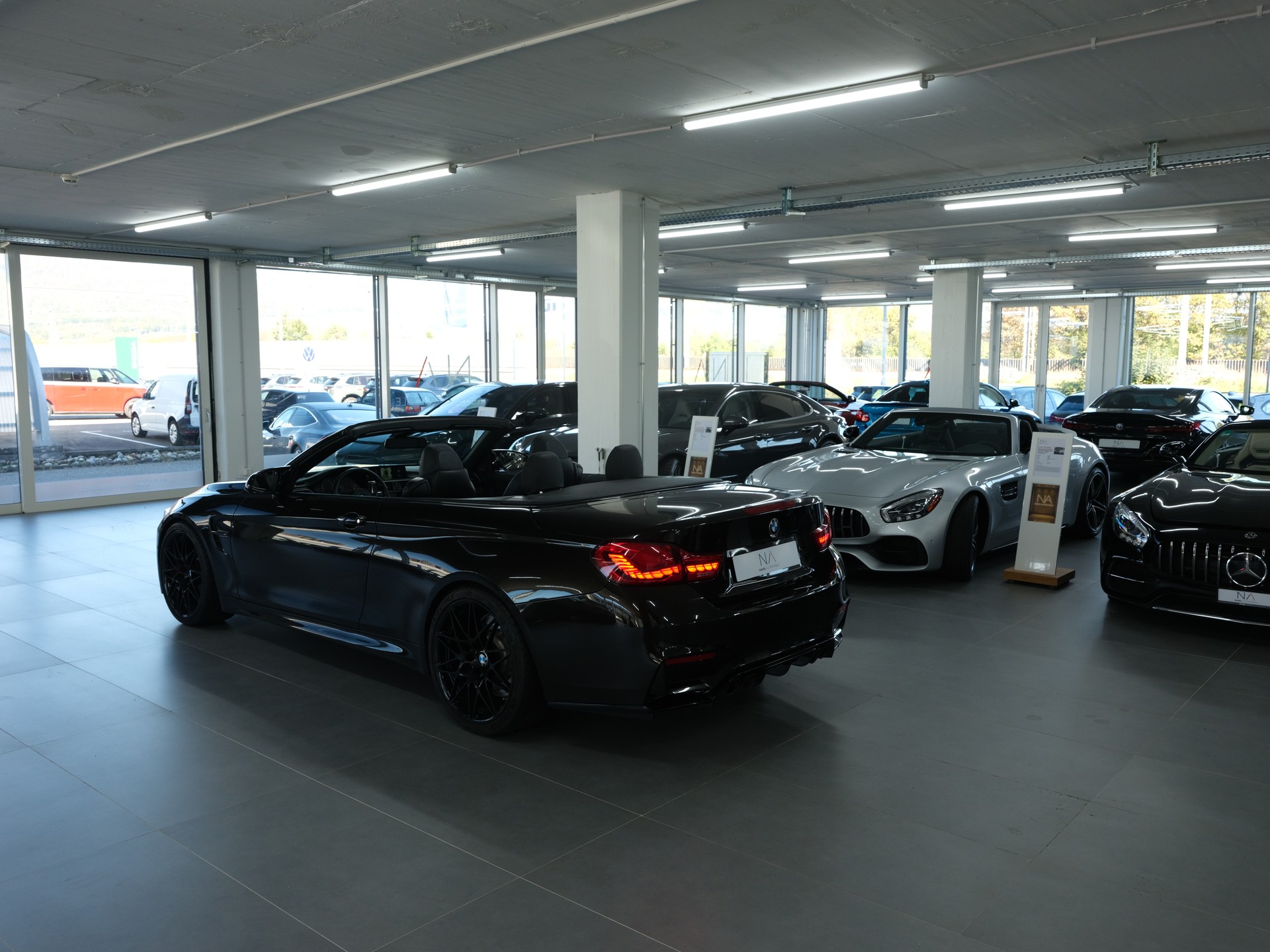 BMW M4 Cabriolet Competition DKG *Harman & Kardon* *M - Performance* *Rückfahrkamera*-image-17