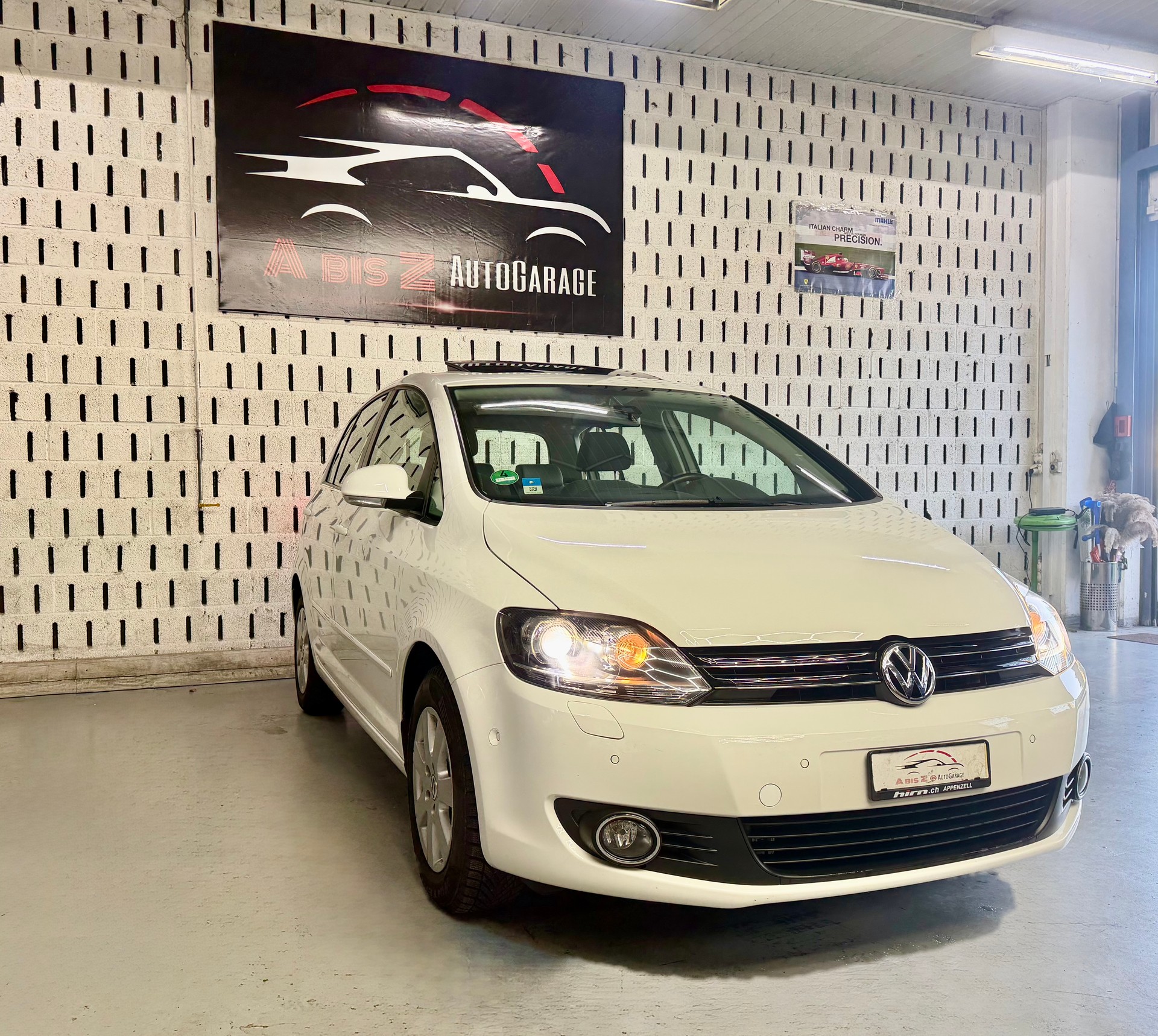 VW Golf Plus 1.2 TSI Team DSG-showroom-element-2