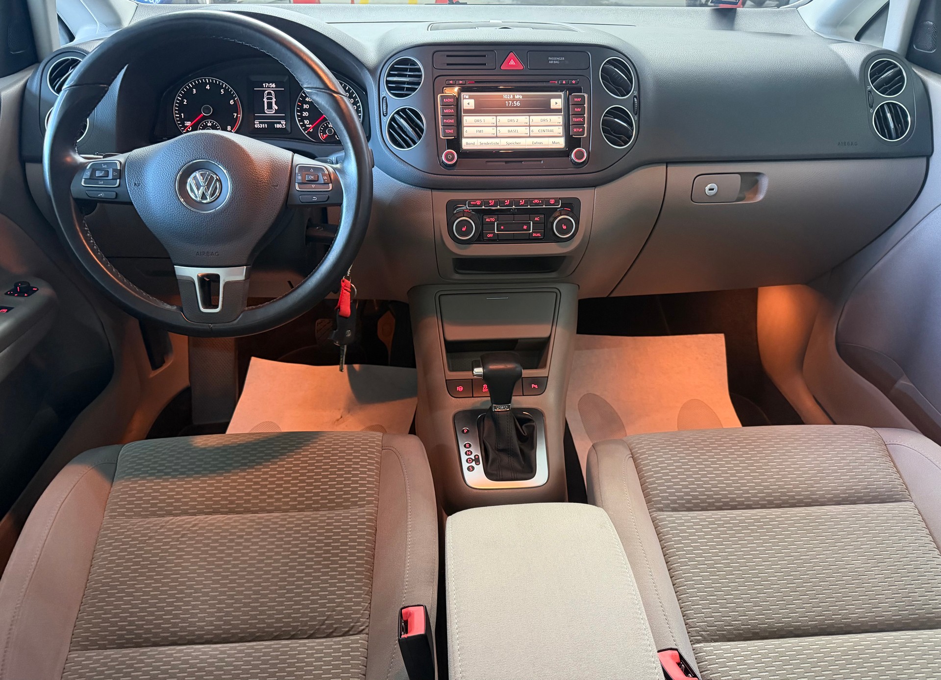 VW Golf Plus 1.2 TSI Team DSG-showroom-element-3
