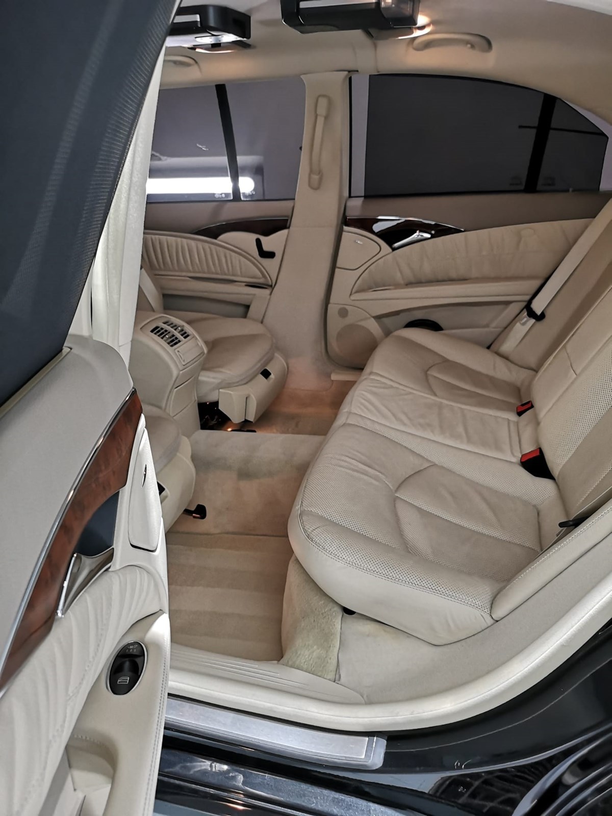 MERCEDES-BENZ E 320 ELEGANCE "EXTENDED LIMO 6 PLÄTZER"-image-7