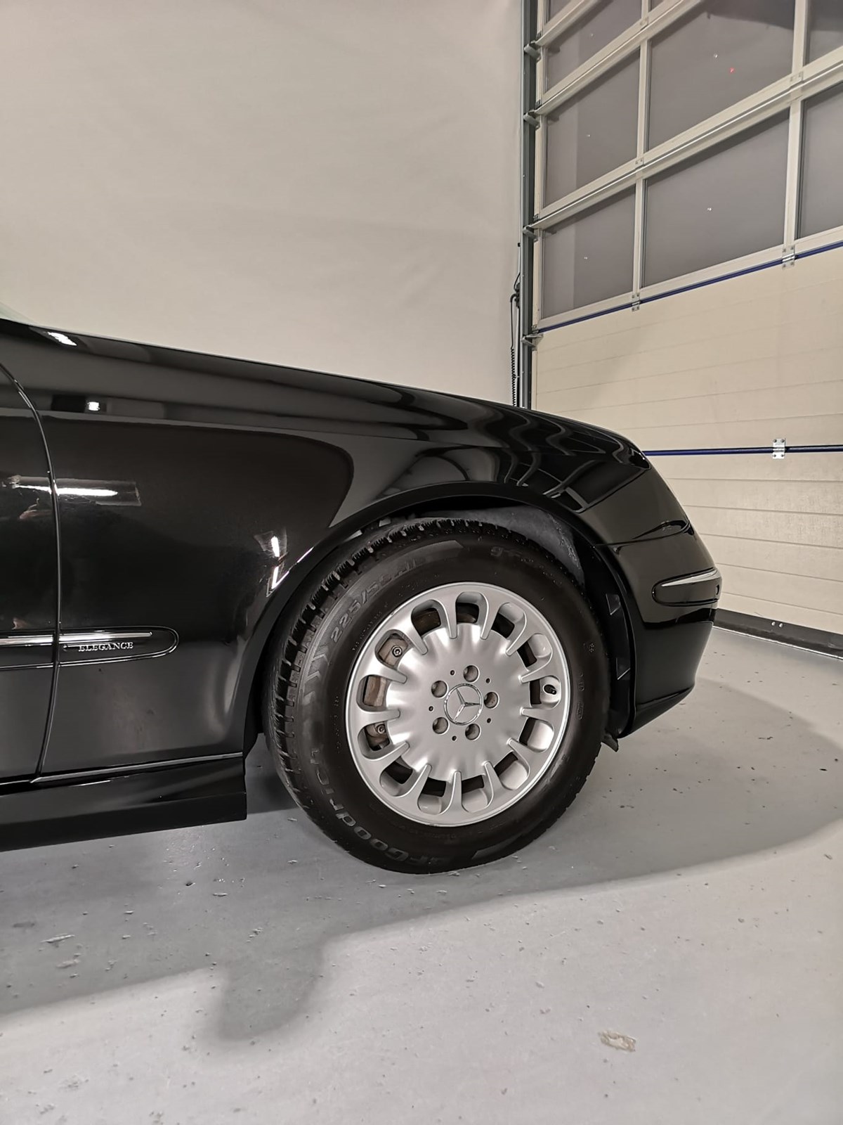 MERCEDES-BENZ E 320 ELEGANCE "EXTENDED LIMO 6 PLÄTZER"-image-29