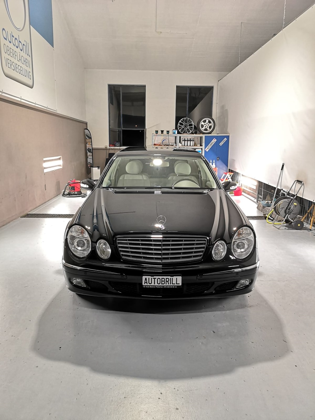 MERCEDES-BENZ E 320 ELEGANCE "EXTENDED LIMO 6 PLÄTZER"-image-30