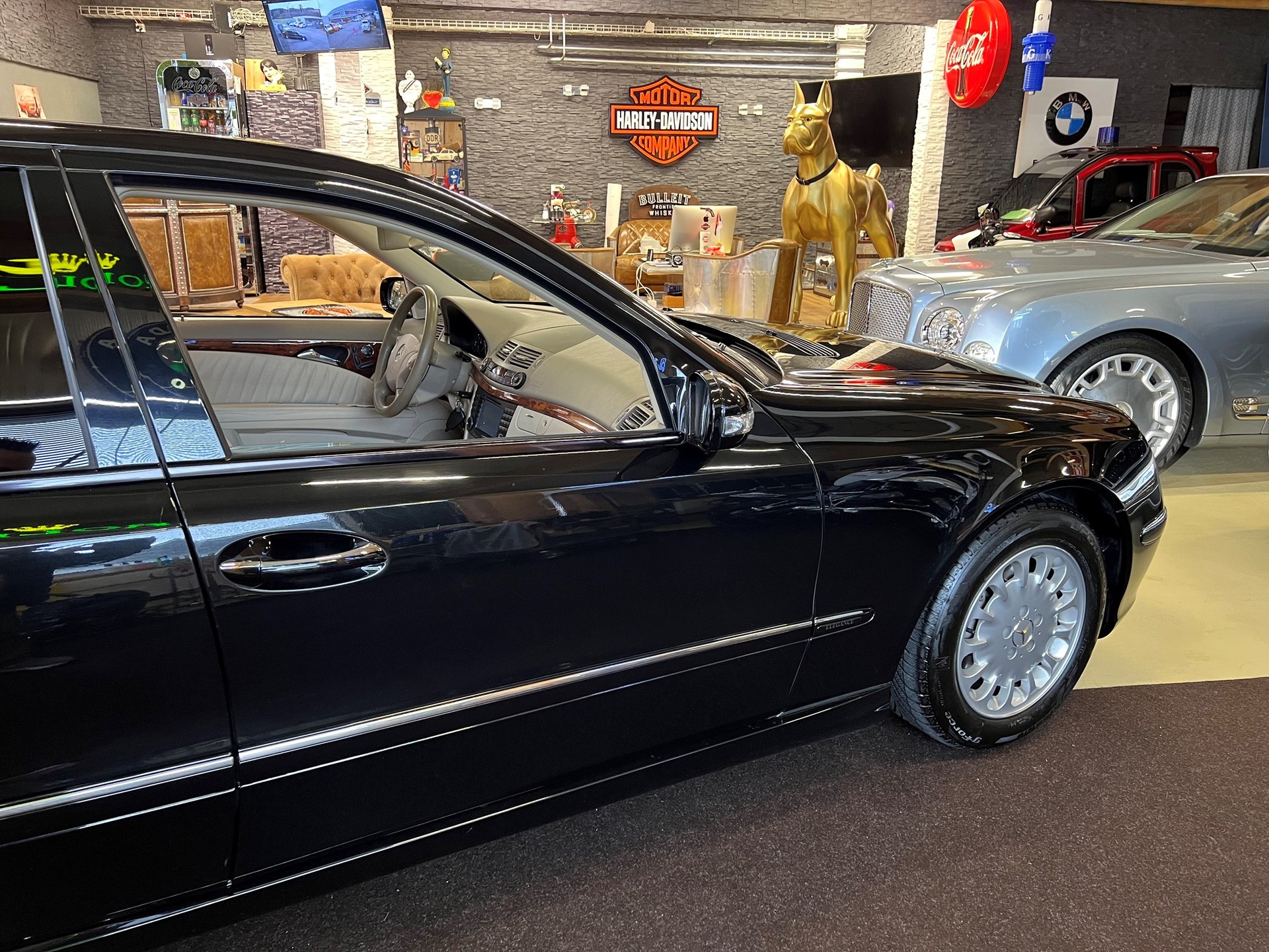 MERCEDES-BENZ E 320 ELEGANCE "EXTENDED LIMO 6 PLÄTZER"-image-13