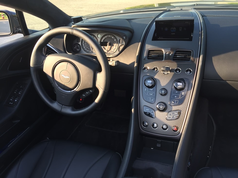 ASTON MARTIN Vanquish Volante V12-image-8