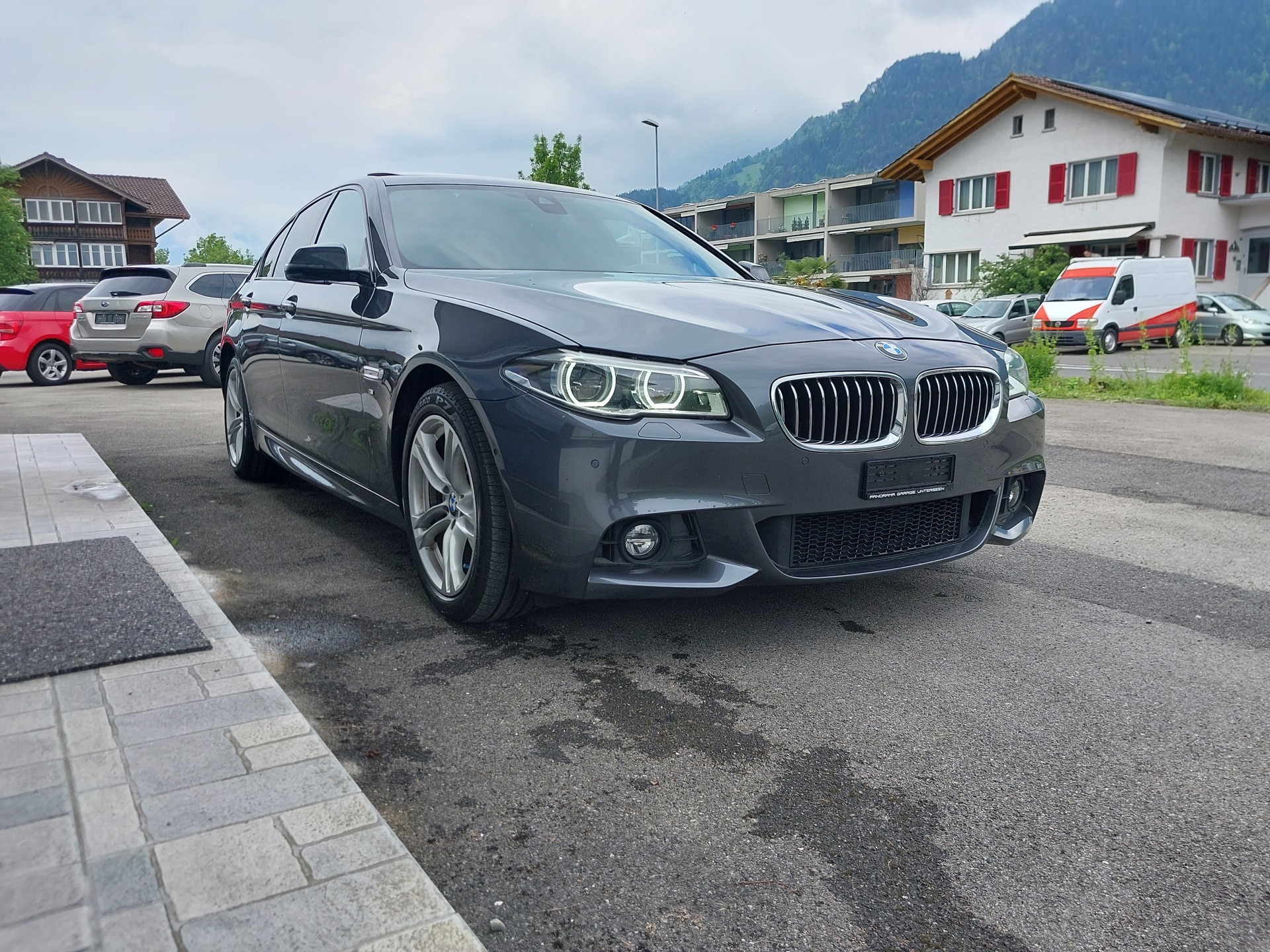 BMW 520d xDrive Steptronic M-Sport-image-3