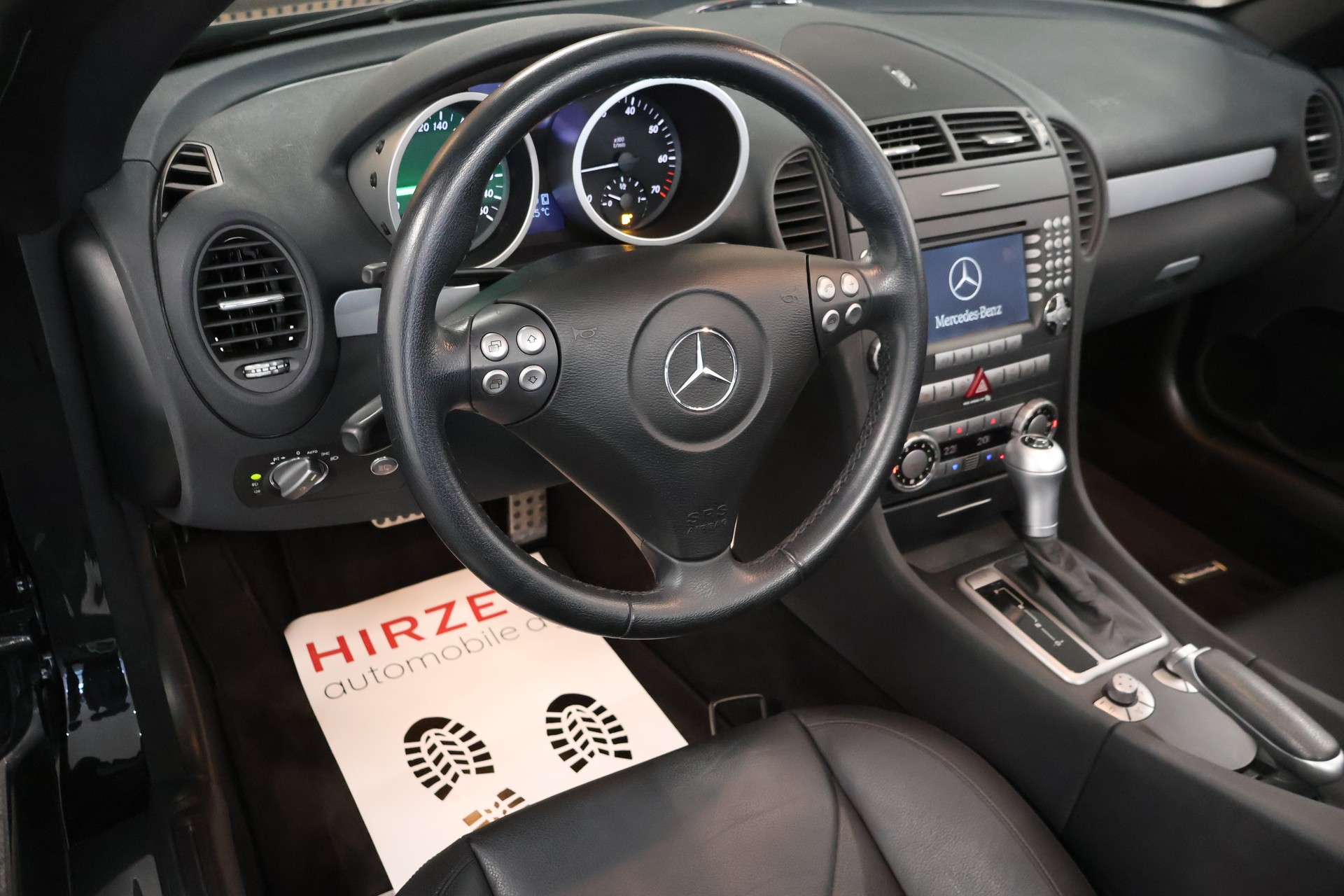 MERCEDES-BENZ SLK 350-image-11