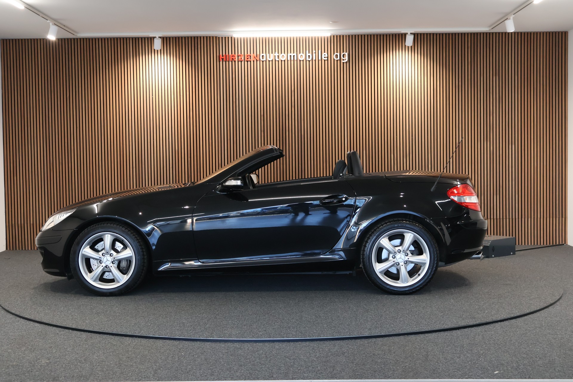 MERCEDES-BENZ SLK 350-showroom-element-2