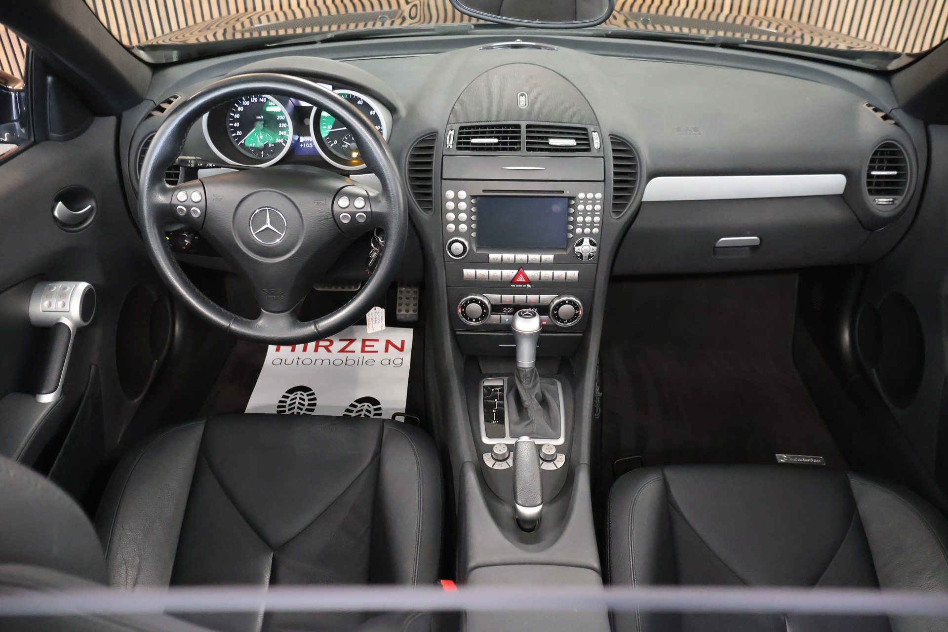 MERCEDES-BENZ SLK 350-image-17