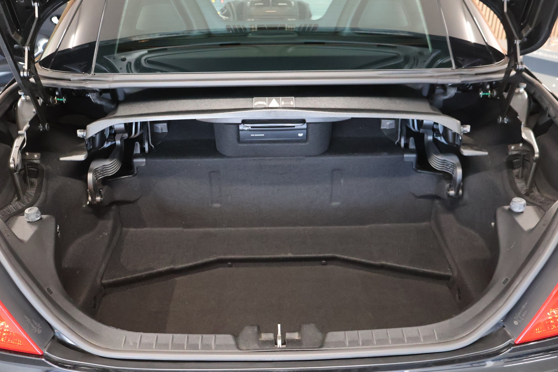 MERCEDES-BENZ SLK 350-image-14