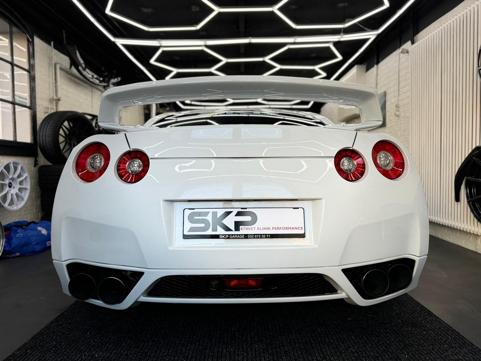 NISSAN GT-R 3.8 V6 Biturbo Black Edition-image-4