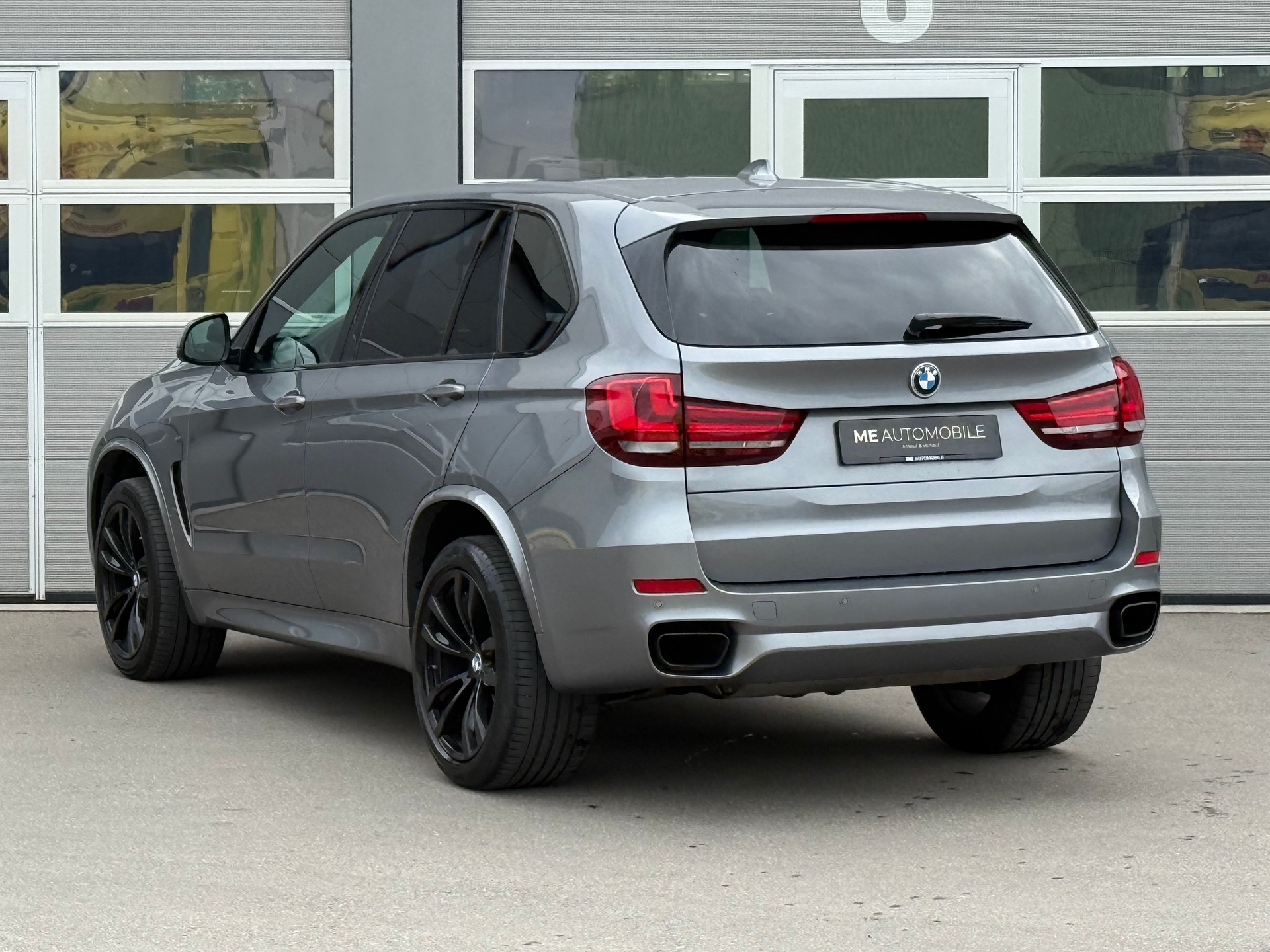 BMW X5 xDrive M50d Steptronic-image-3
