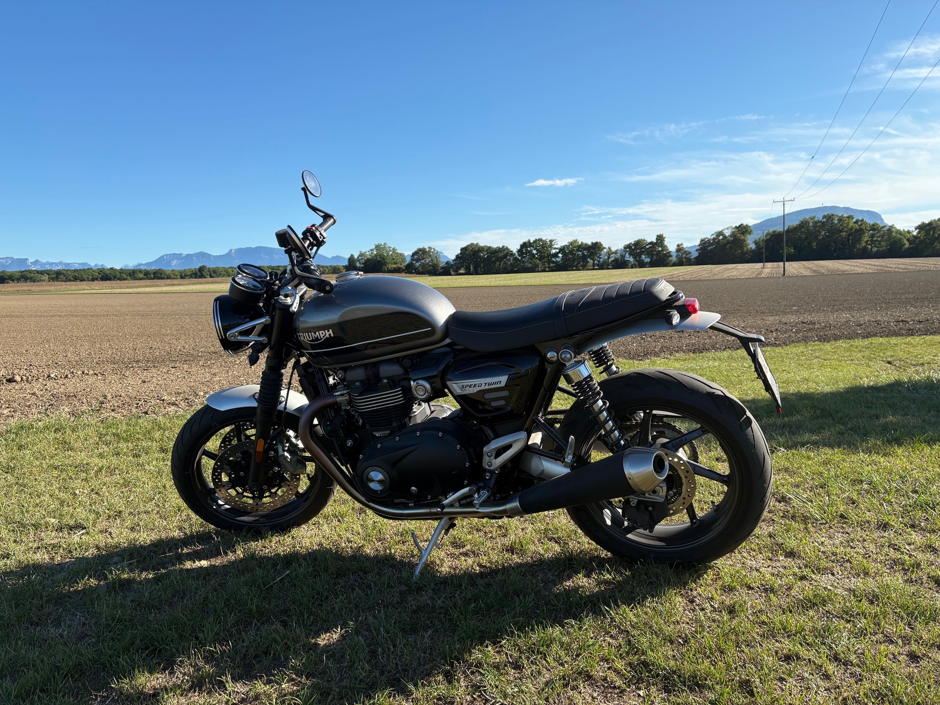 TRIUMPH Speed Twin 1200-image-1