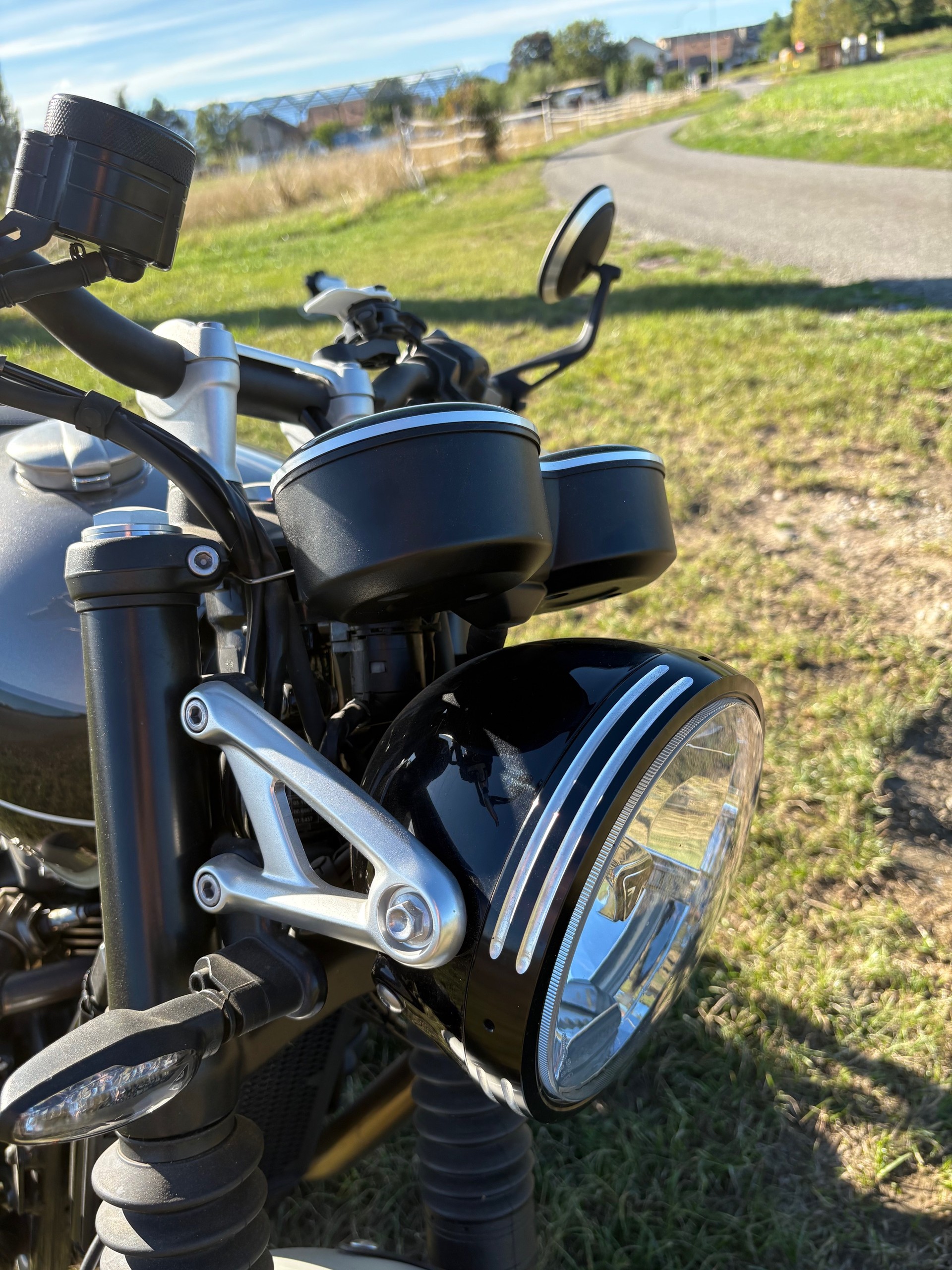 TRIUMPH Speed Twin 1200-image-11