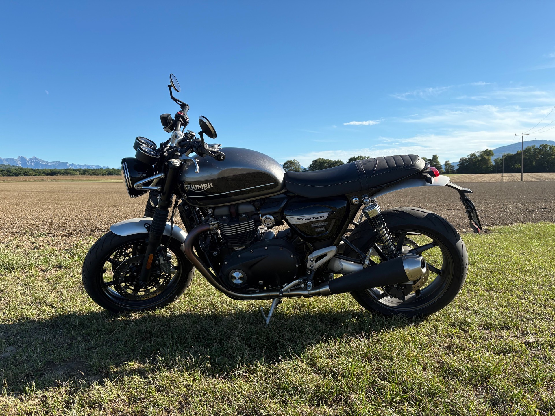 TRIUMPH Speed Twin 1200-image-3
