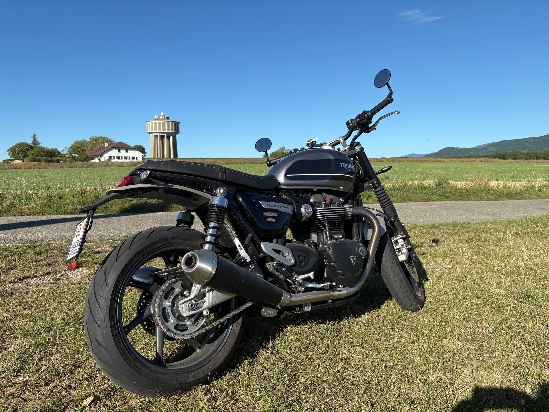 TRIUMPH Speed Twin 1200-image-4