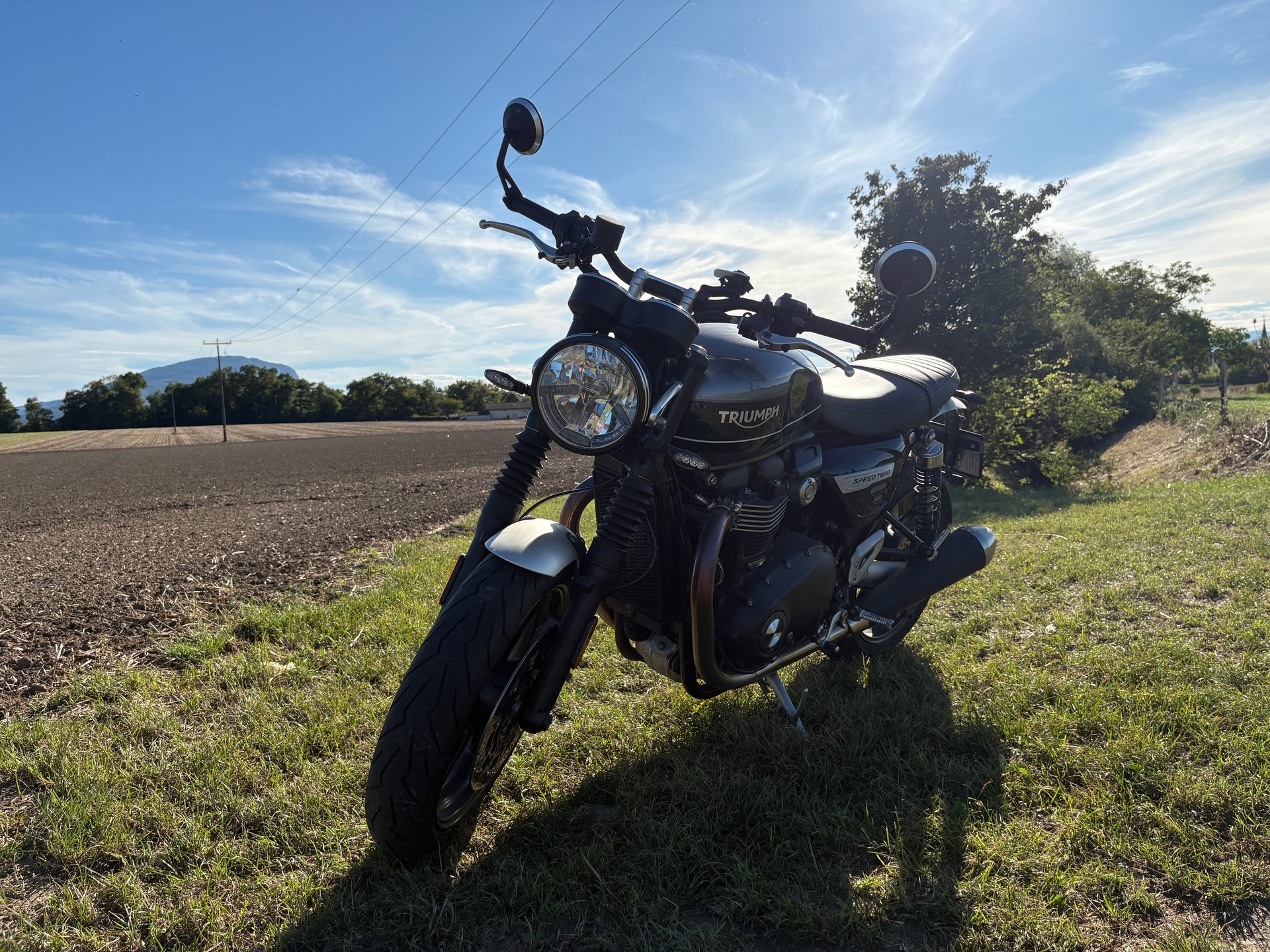 TRIUMPH Speed Twin 1200-image-2