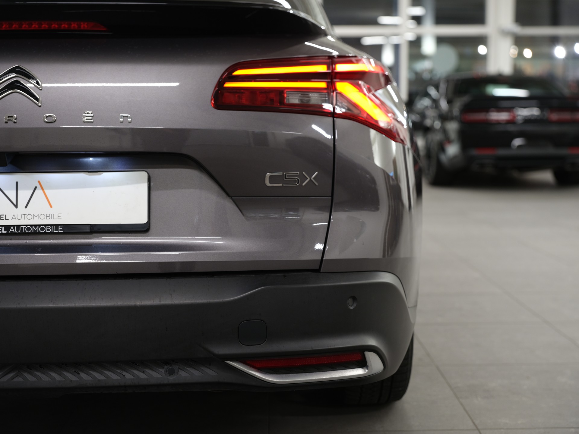 CITROEN C5 X 1.6i PHEV Shine Pack e-EAT8 *Panoramadach* *Werksgarantie*-image-11