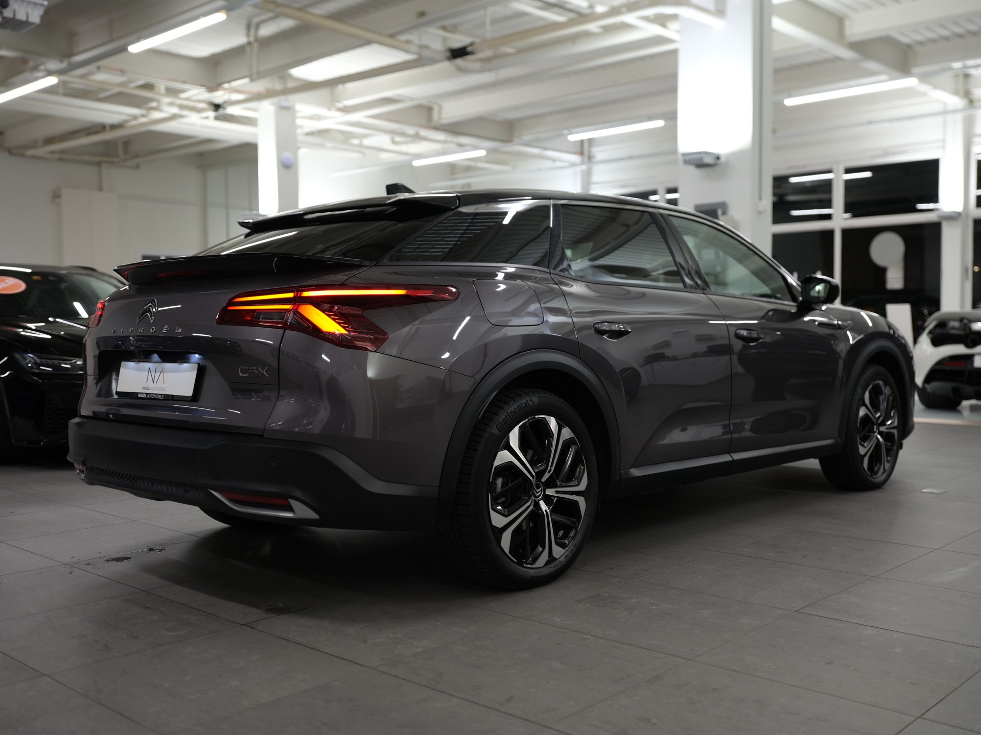 CITROEN C5 X 1.6i PHEV Shine Pack e-EAT8 *Panoramadach* *Werksgarantie*-image-6