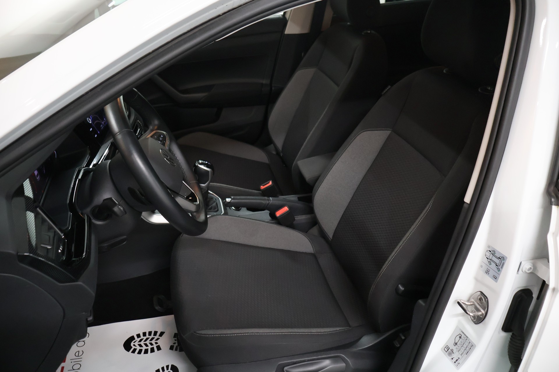 VW Polo 1.0 TSI Life DSG-image-10