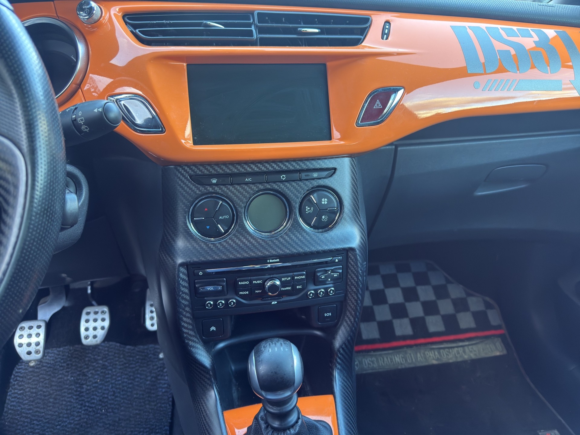 DS AUTOMOBILES DS3 1.6 THP Racing-image-11