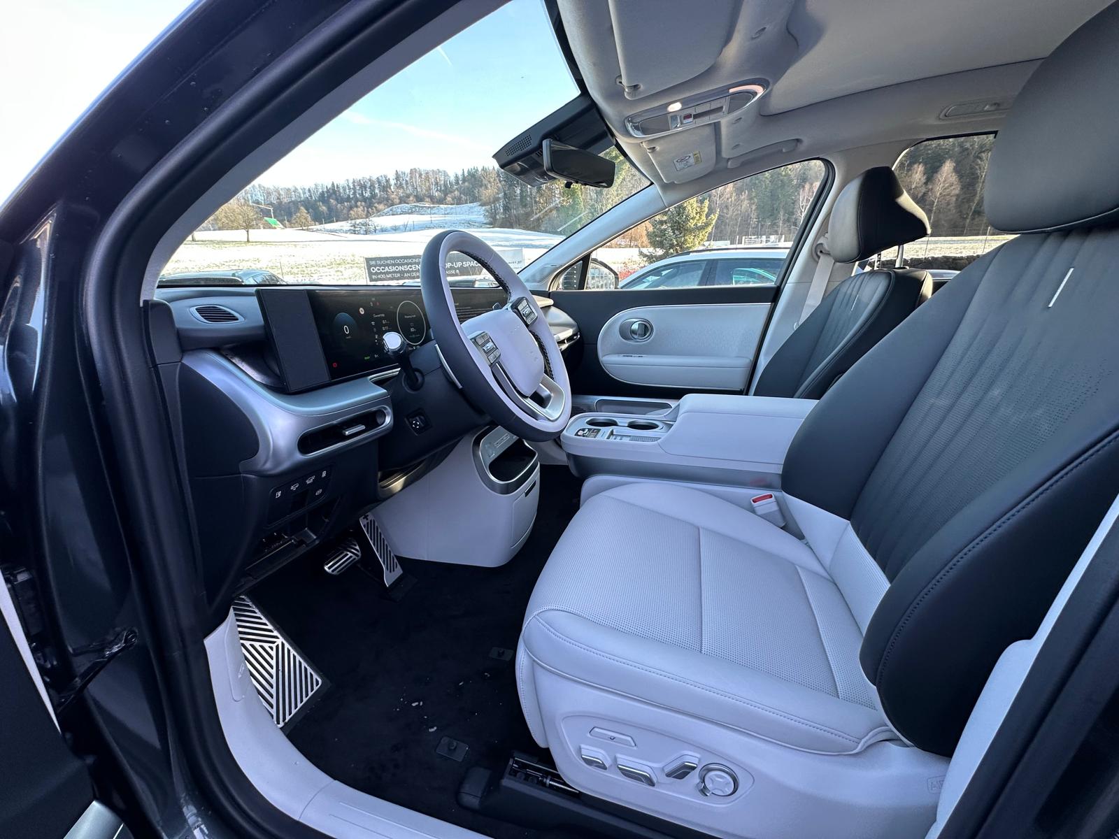 HYUNDAI Ioniq 9 110kWh Vertex Caligraphy 4WD-image-9