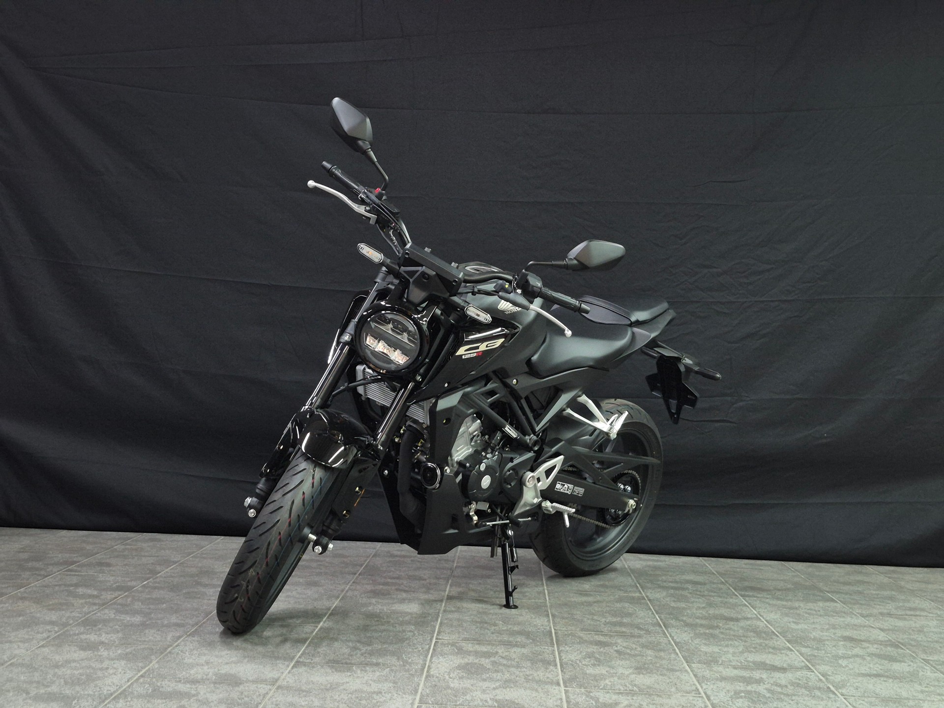 HONDA CB 125 R-image-1