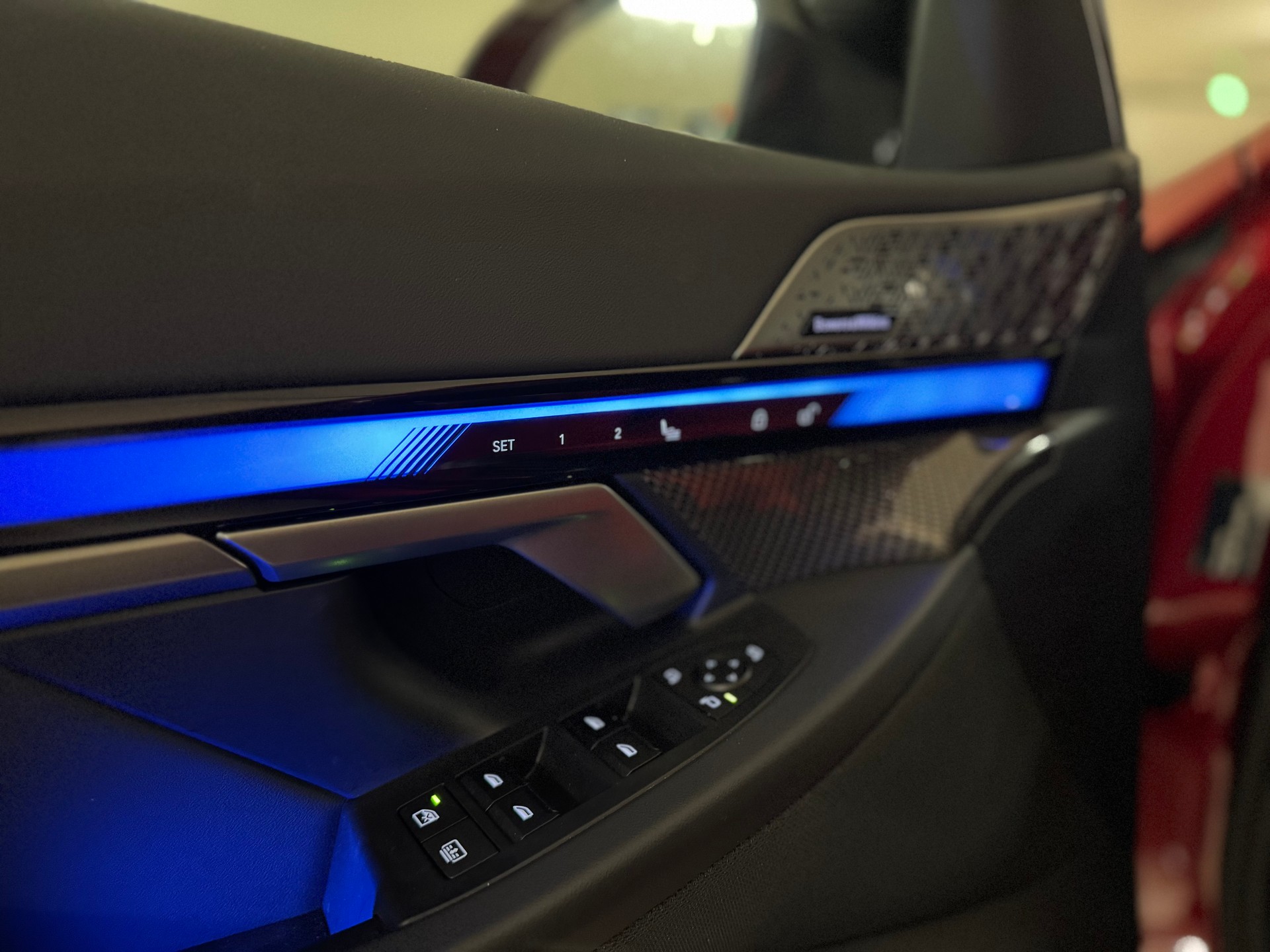 BMW M5 xDrive * 3.9% Leasing * 22" / 23" H&R / Carbon *-image-11