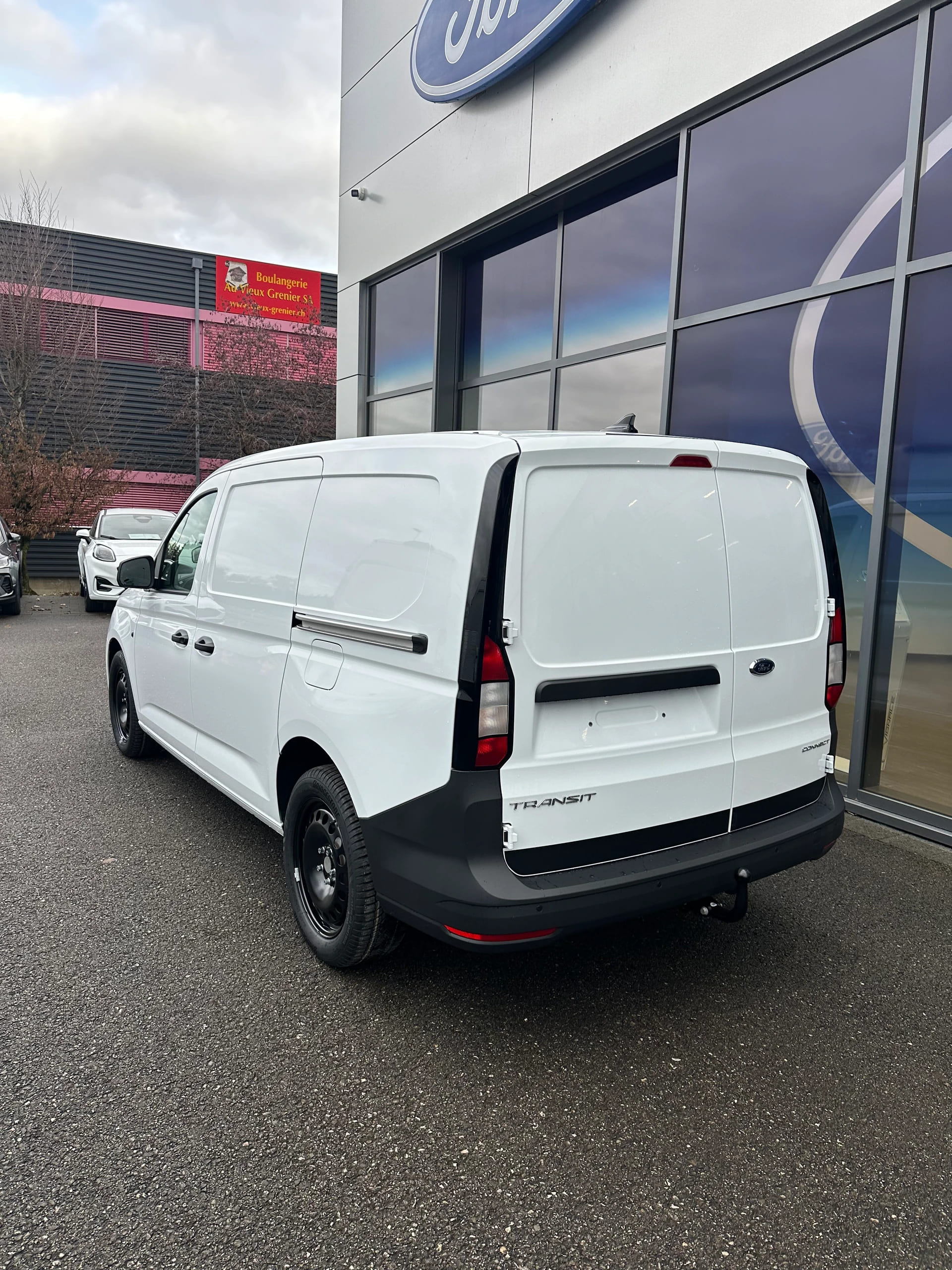 FORD Grand Transit Connect fourg. 2 Trend/122CV/Aut.-image-3