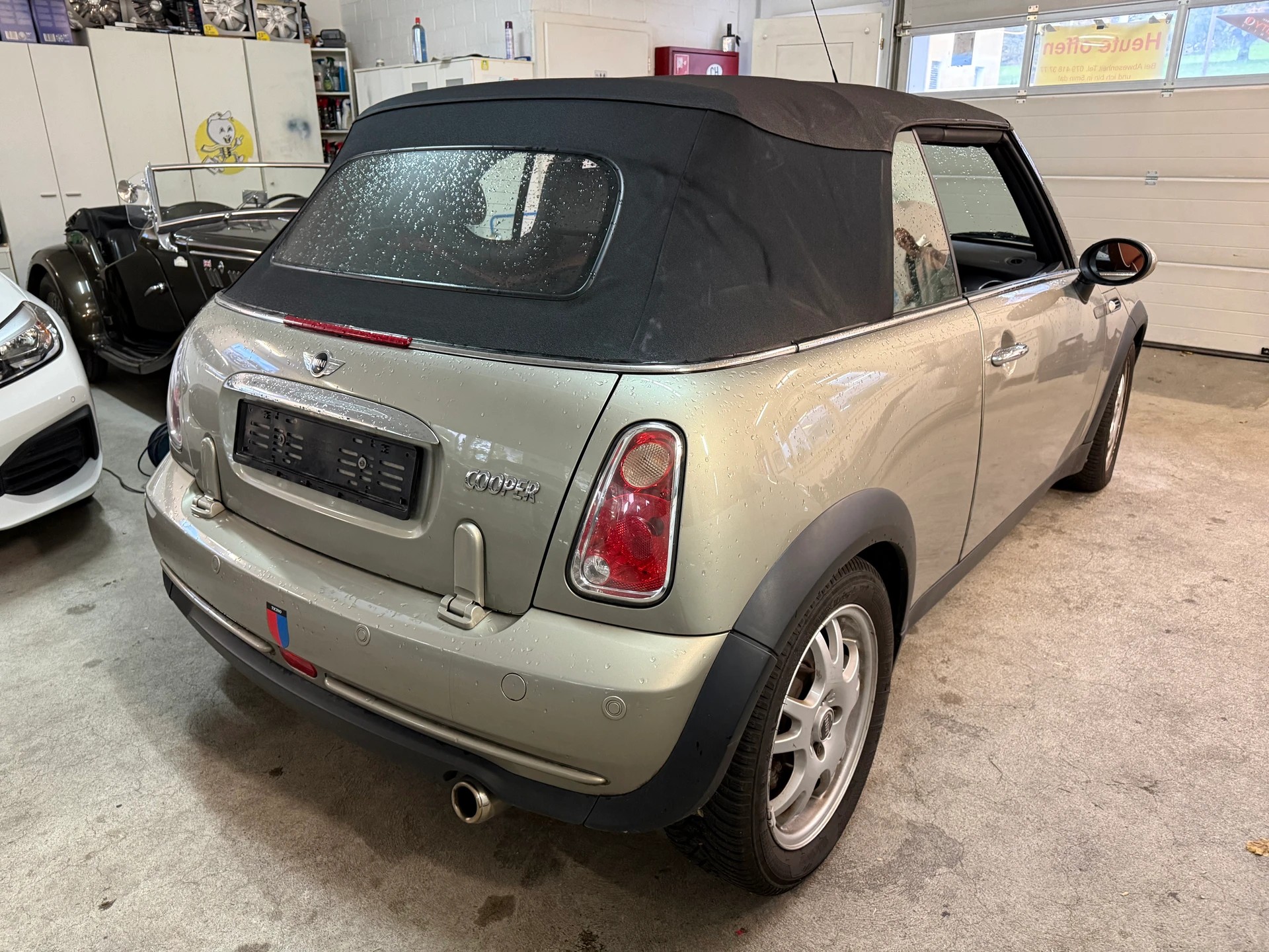 MINI Cooper Cabriolet-showroom-element-1