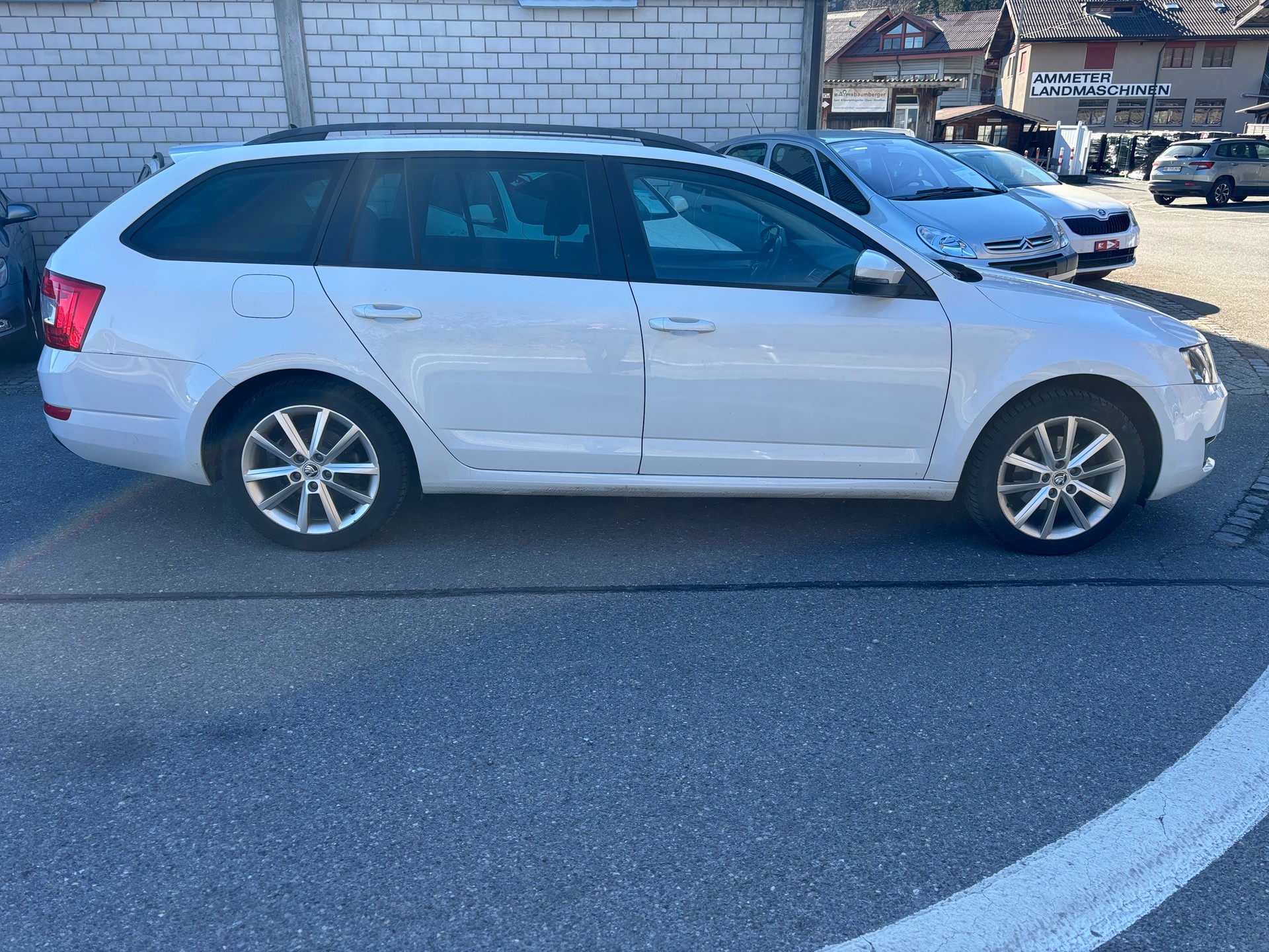 SKODA Octavia Combi 2.0 TDI Ambition 4x4-image-3