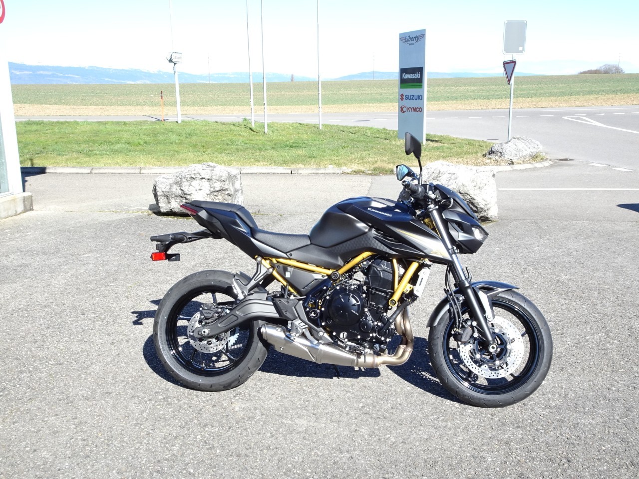 KAWASAKI Z 650 S (35kW)-image-1