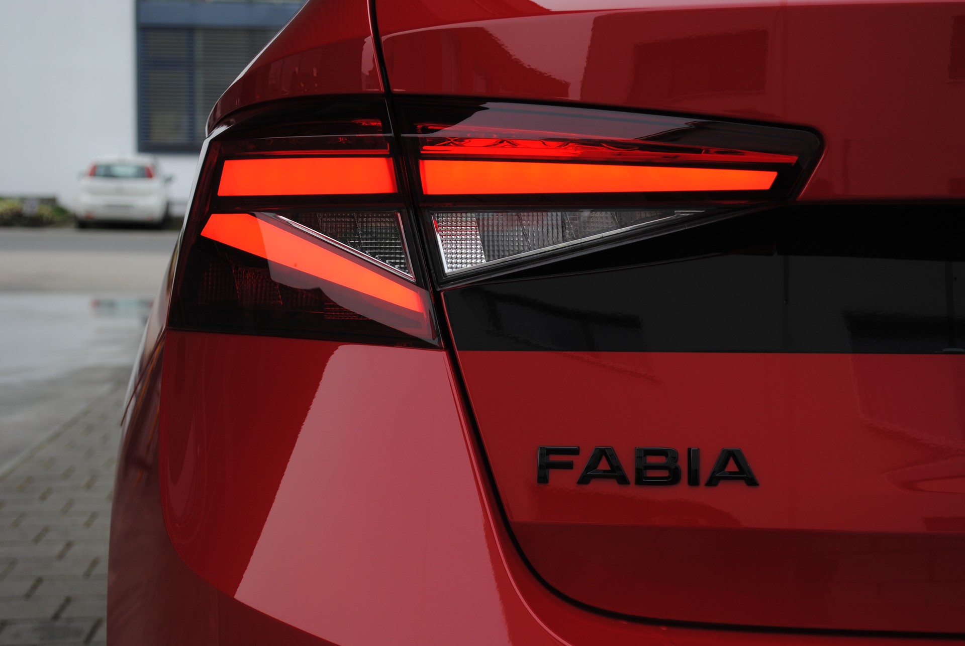 SKODA Fabia 1.5 TSI 130 DSG-image-18