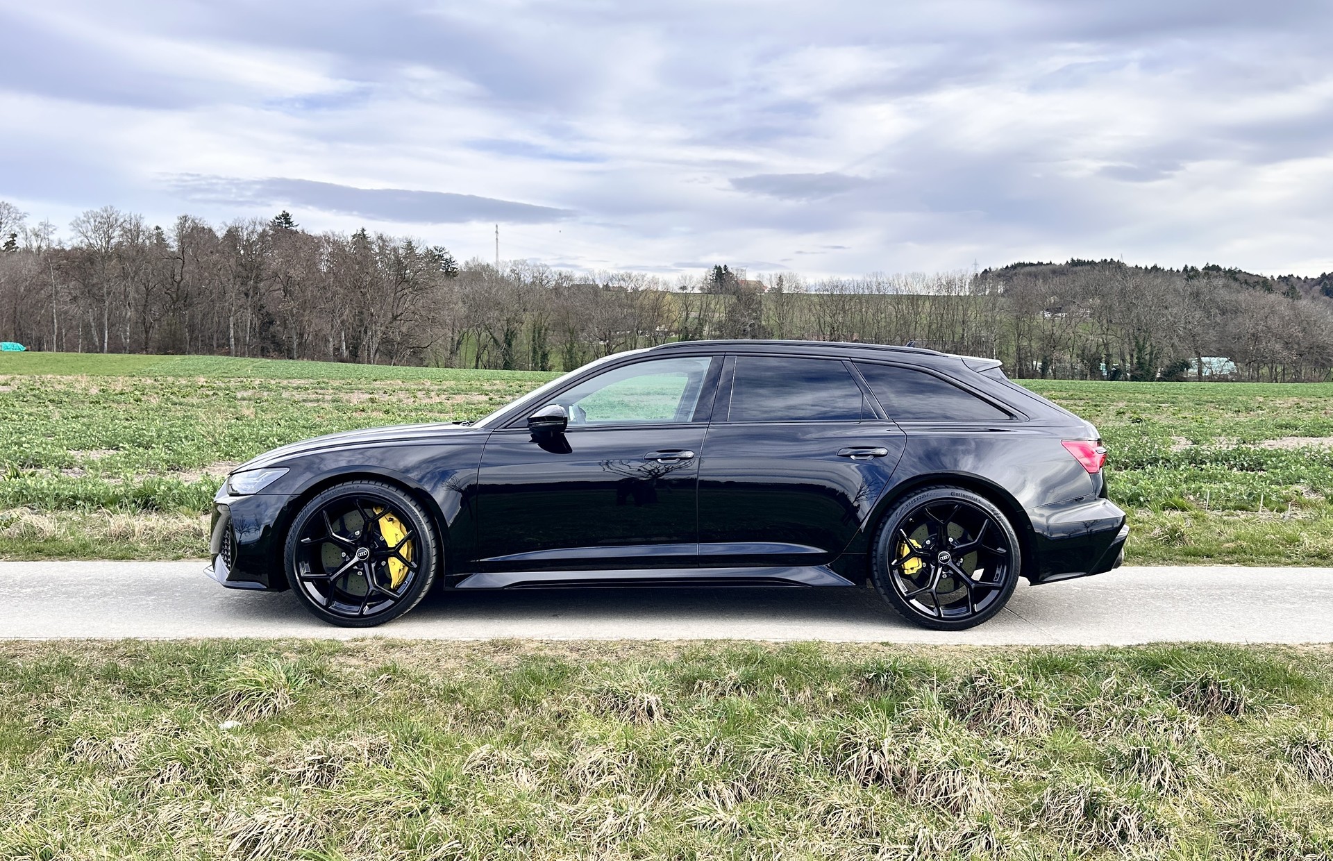 AUDI RS6 Avant 4.0 TFSI V8 Performance Akrapovic-image-2