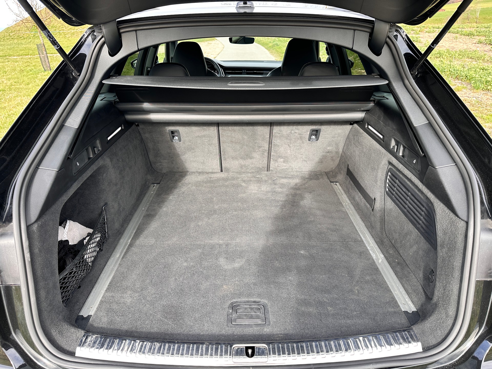 AUDI RS6 Avant 4.0 TFSI V8 Performance Akrapovic-image-13