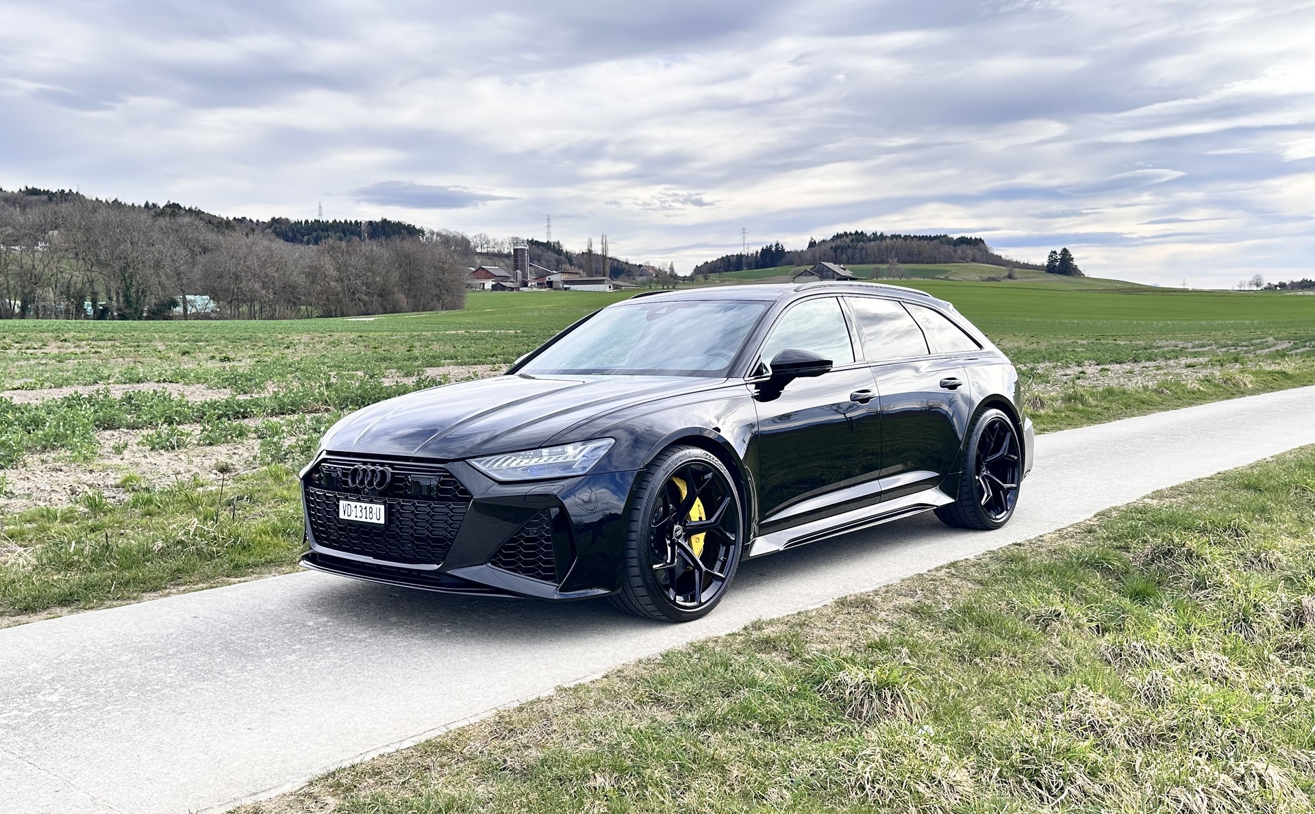 AUDI RS6 Avant 4.0 TFSI V8 Performance Akrapovic