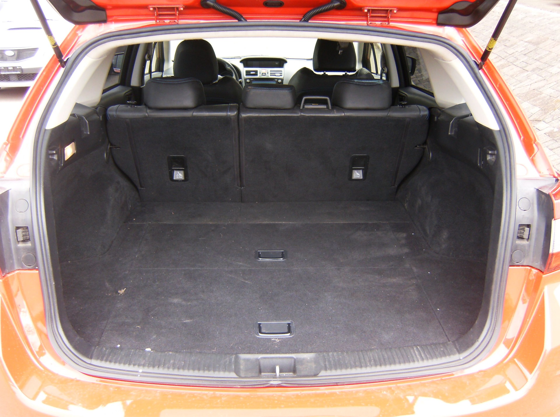 SUBARU Levorg 1.6DIT Luxury S AWD Lineartronic-image-7