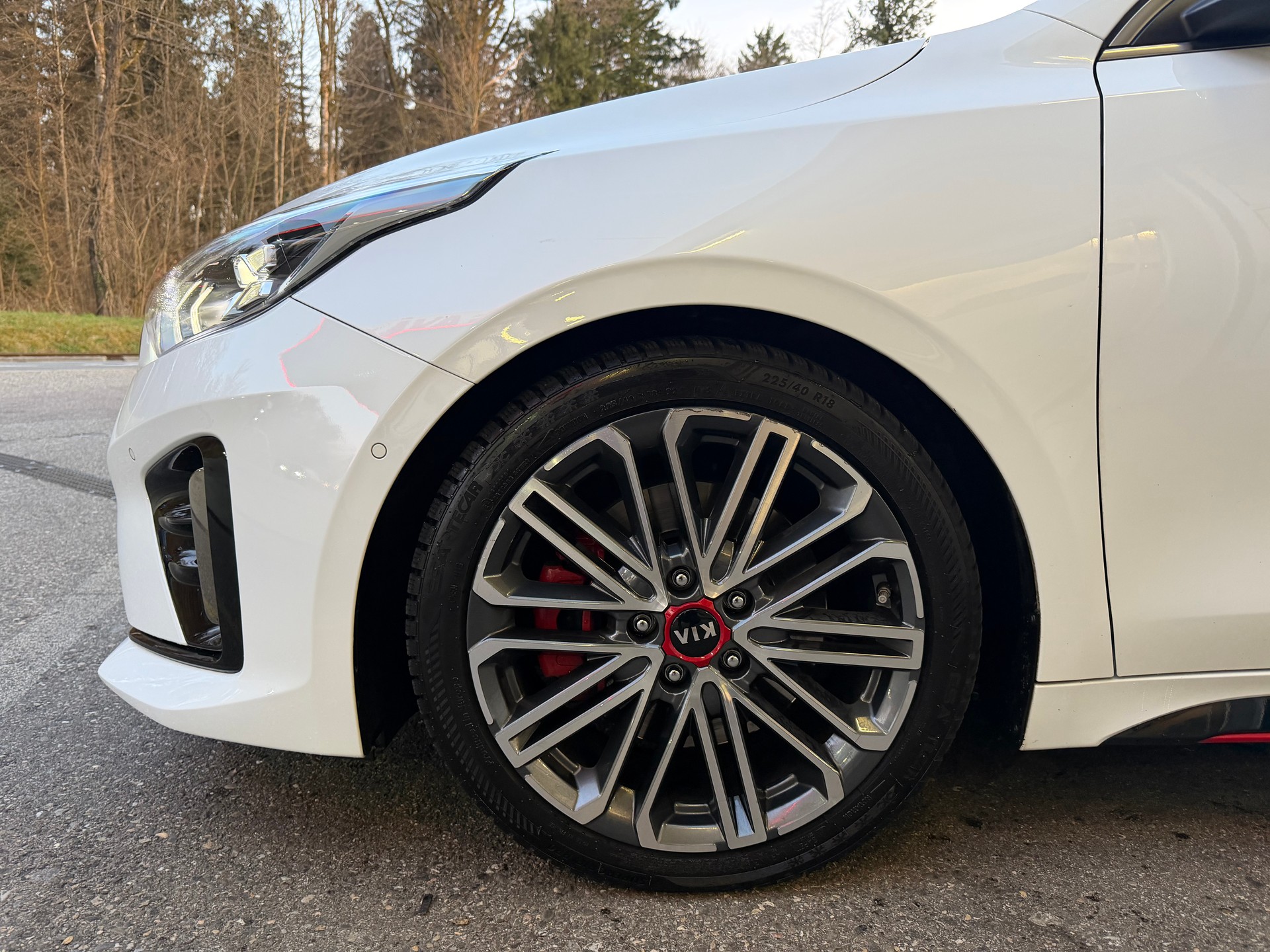 KIA ProCeed 1.6 T-GDi GT DCT-showroom-element-2