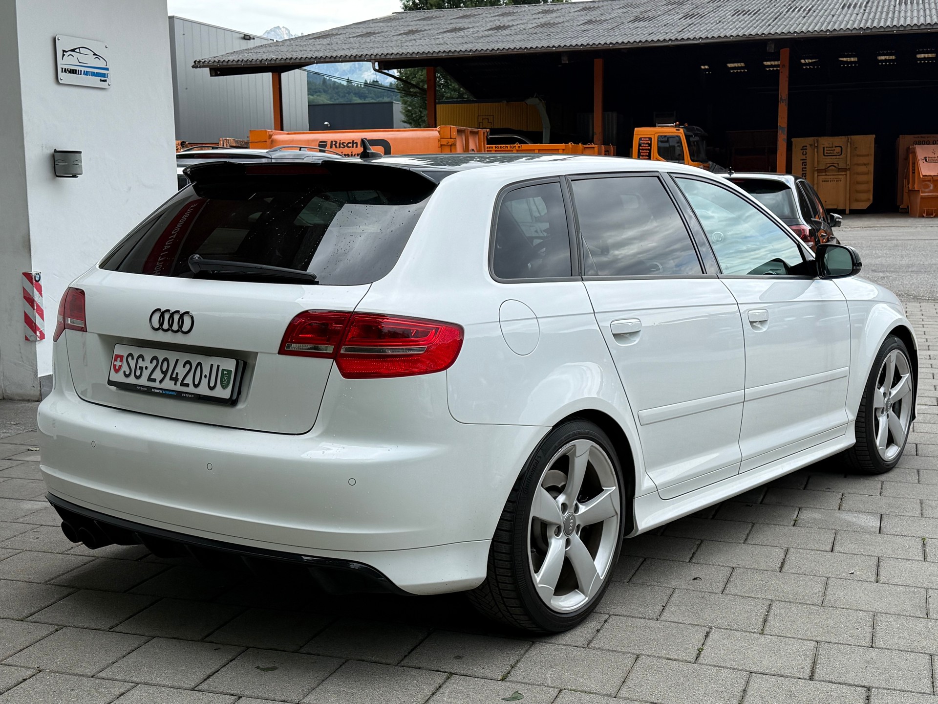 AUDI RS3 Sportback 2.5 TFSI quattro S-tronic-image-6