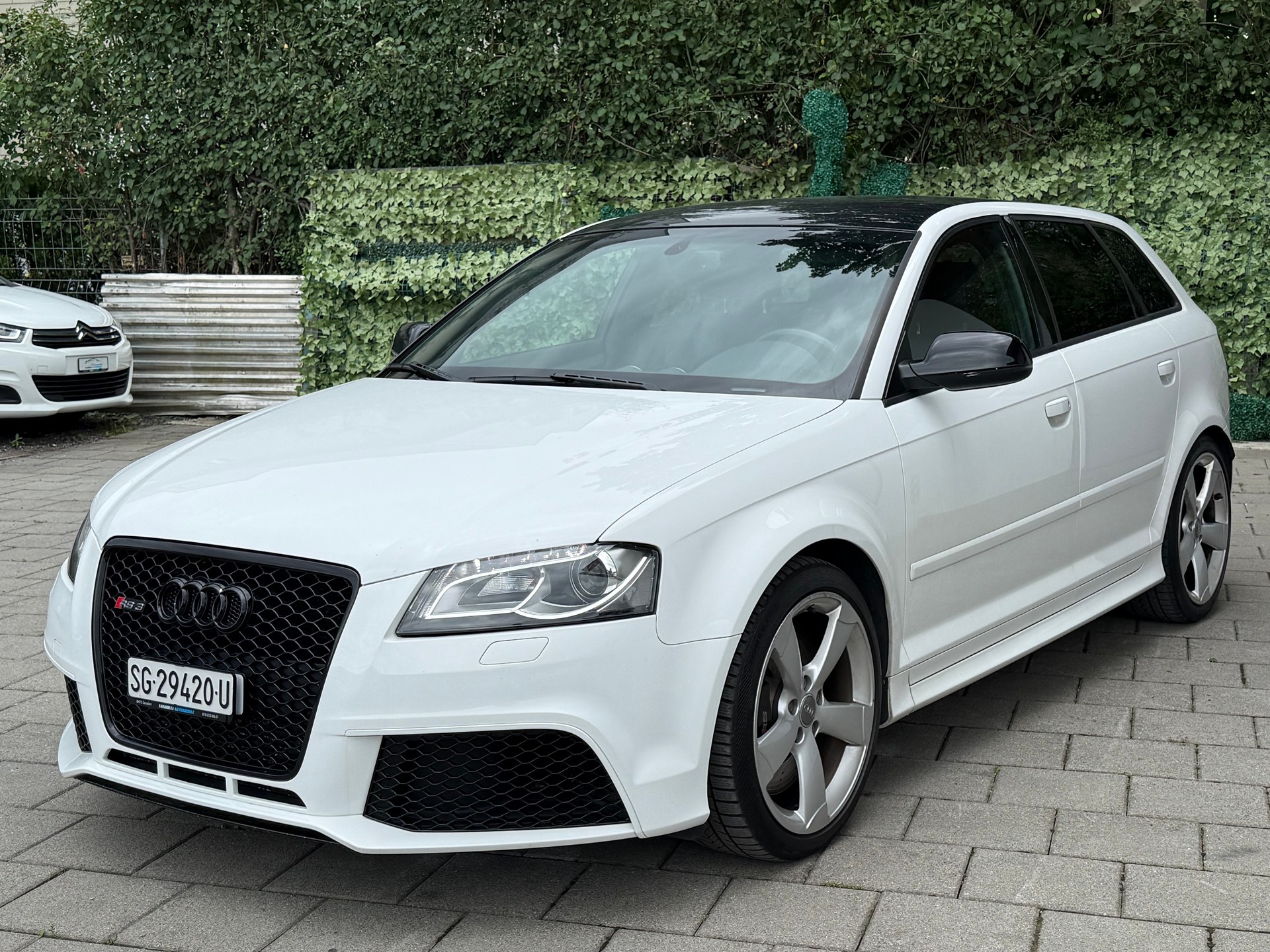 AUDI RS3 Sportback 2.5 TFSI quattro S-tronic-image-3
